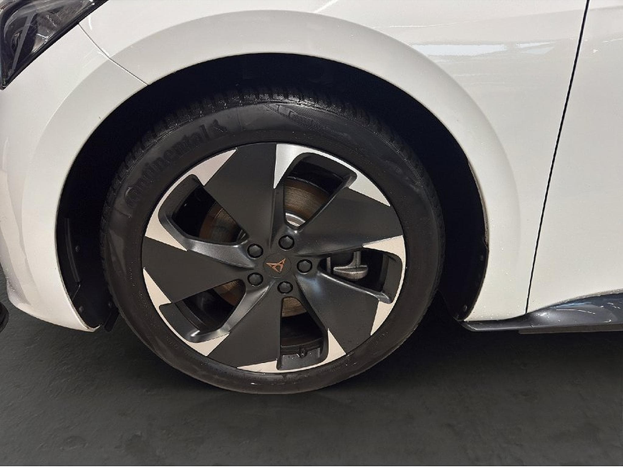 Cupra Born (2025) - Photo 8