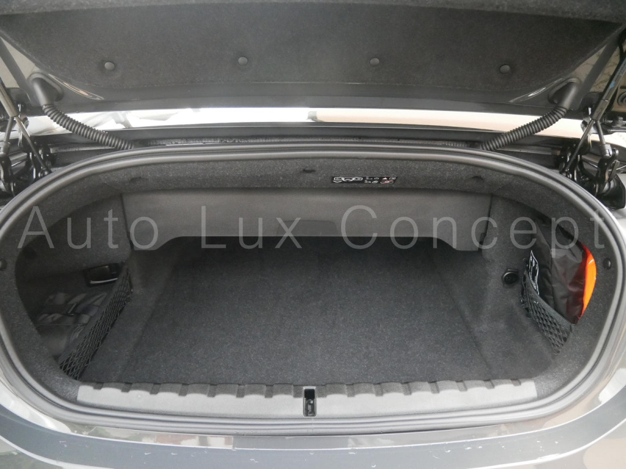 BMW M4 Competition M xDrive Cabriolet (2022) - Photo 23