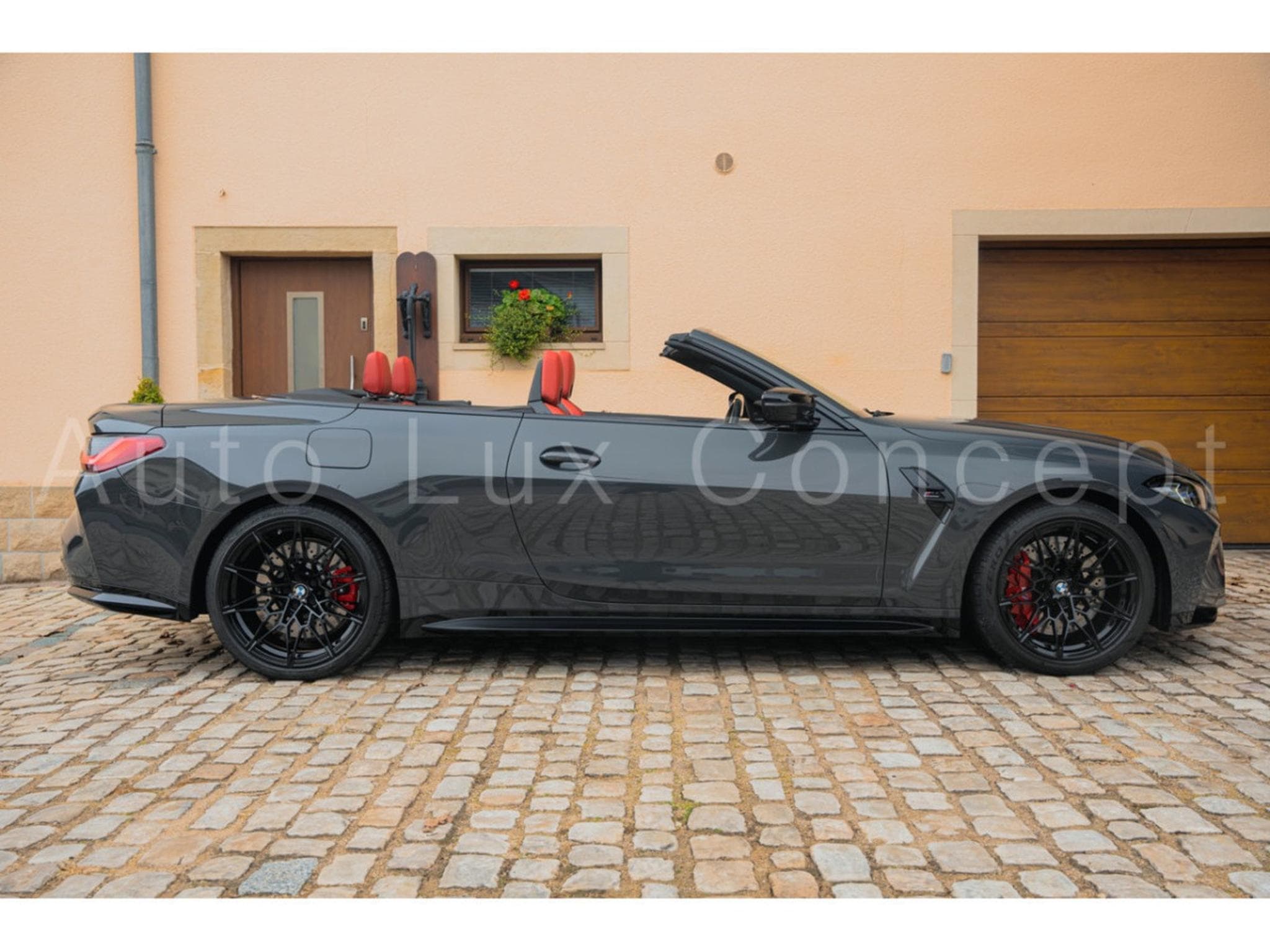 BMW M4 Competition M xDrive Cabriolet (2022) - Photo 28