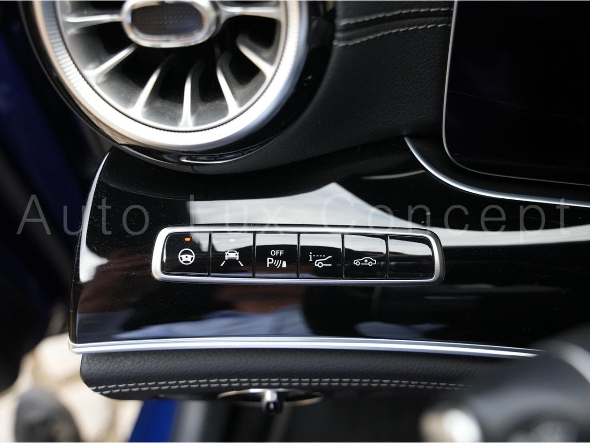 Mercedes AMG GT 4-Door 43 4MATIC+ (2019) - Photo 15