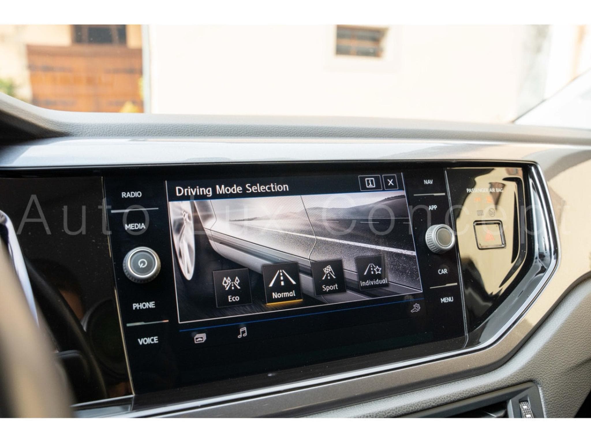 VW Polo 1.6 TDI R-Line DSG (2018) - Photo 27