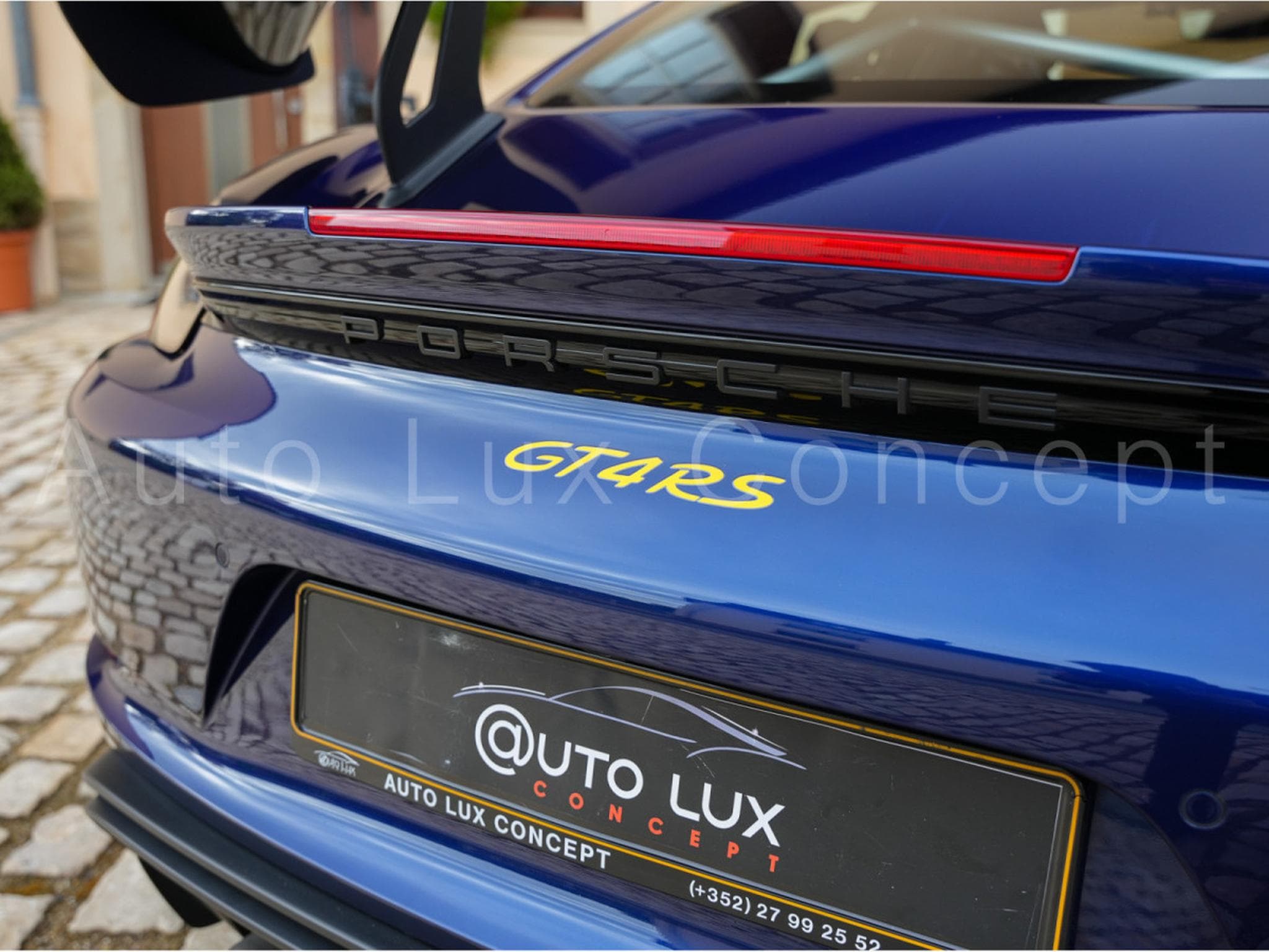 Porsche Cayman 718 GT4 RS Pack Weissach (2023) - Photo 18