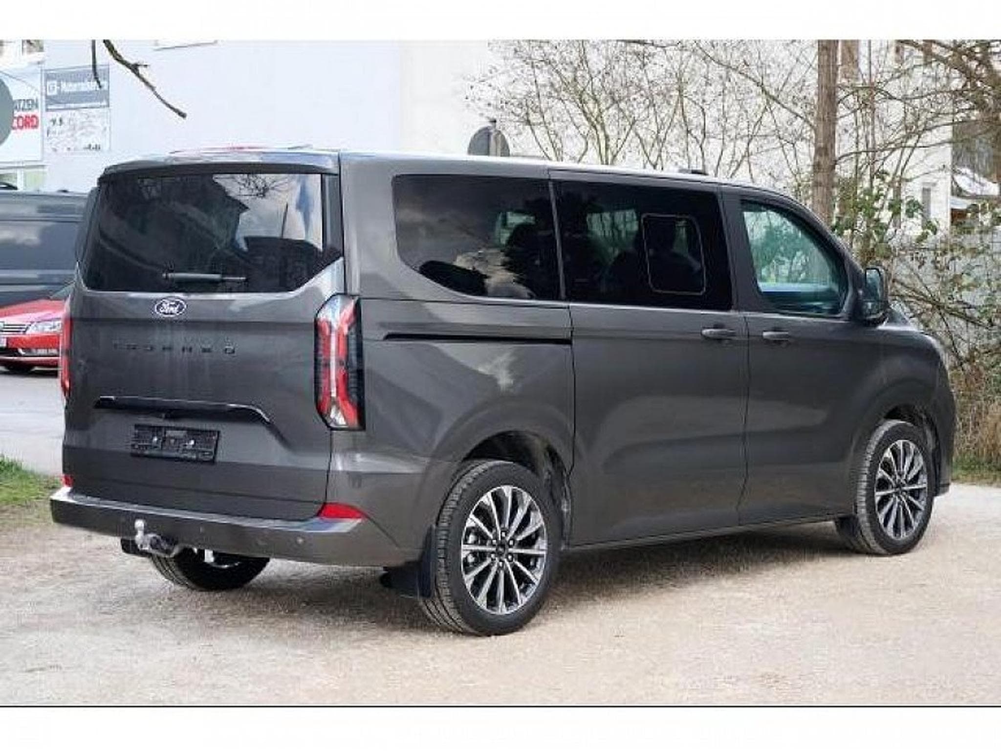 Ford Tourneo (2025) - Photo 10