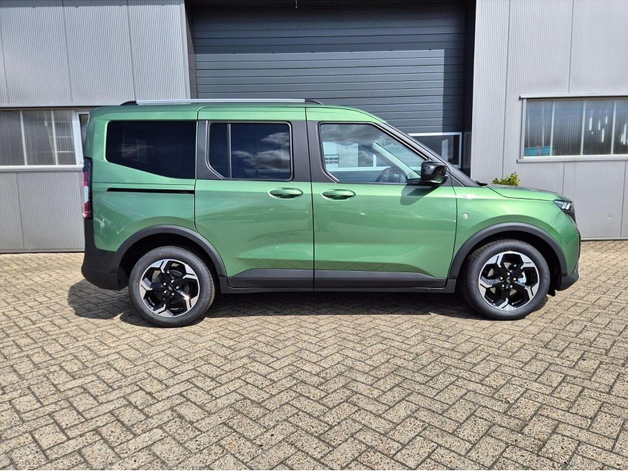 Ford Tourneo (2026) - Photo 6