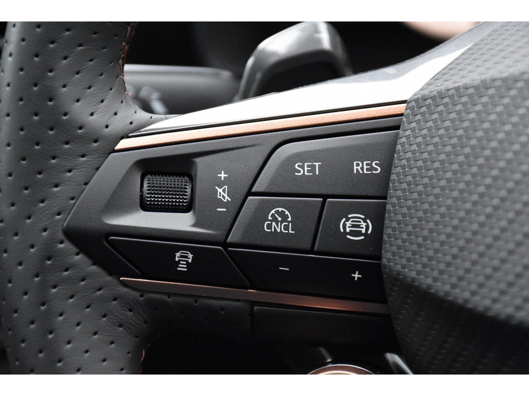 Cupra Leon ST 1.5 eTSI DSG ACC LANE CAM SG CHFF NEUVE (2026) - Photo 20