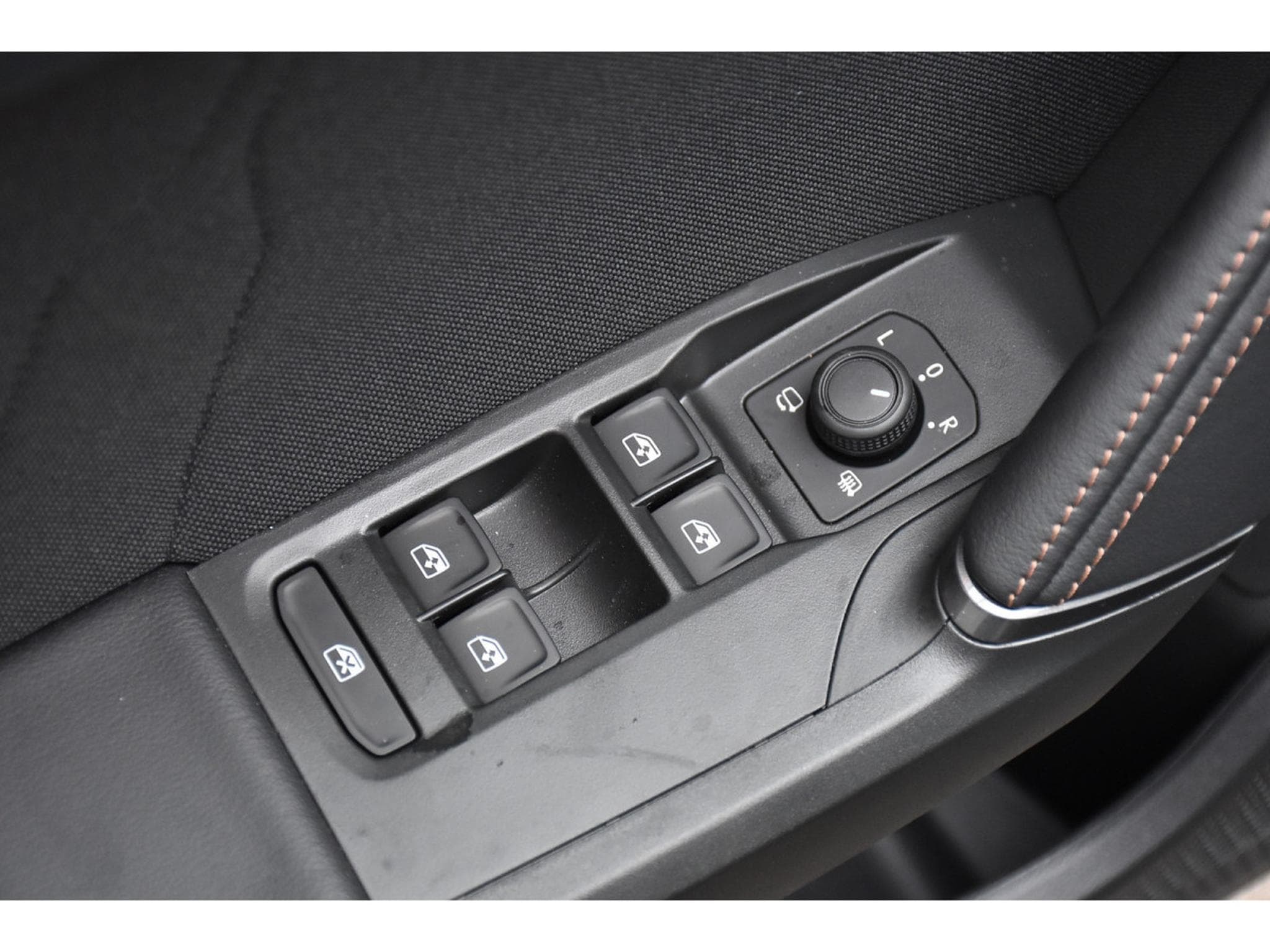 Cupra Leon ST 1.5 eTSI DSG ACC LANE CAM SG CHFF NEUVE (2026) - Photo 22