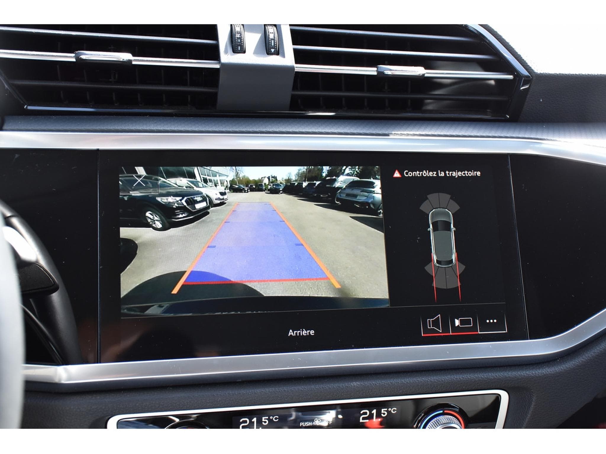 Audi Q3 Sportback 45 TFSIe S-Tronic CUIR ACC LANE SIDE CAM 1° MAIN (2022) - Photo 16