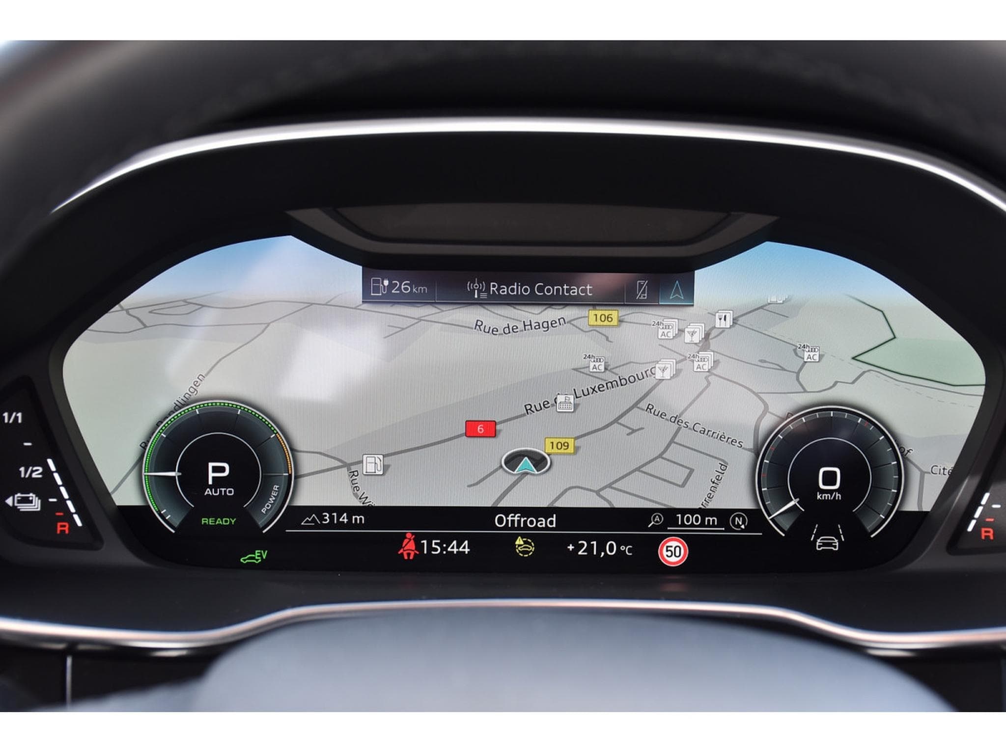 Audi Q3 Sportback 45 TFSIe S-Tronic CUIR ACC LANE SIDE CAM 1° MAIN (2022) - Photo 17