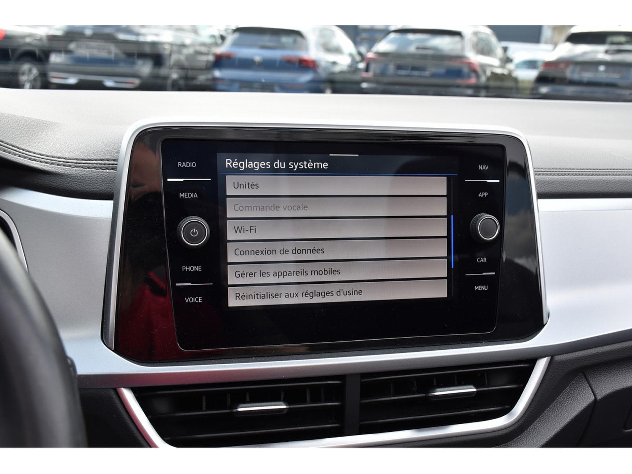 VW T-Roc Cabrio 1.5 TSI Style ACC LANE PACK HIVER GPS PARK CAM 1° M. (2022) - Photo 15