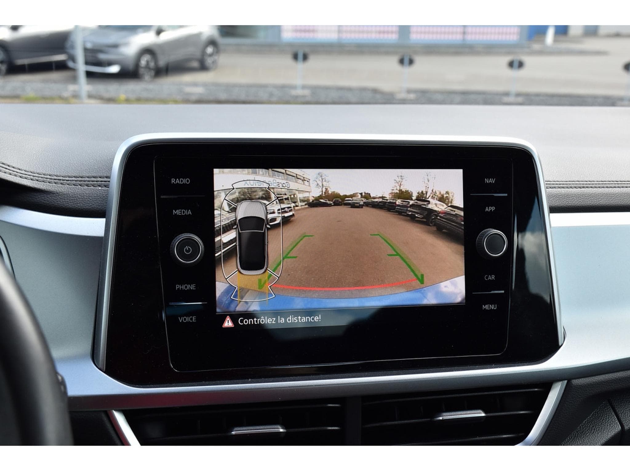 VW T-Roc Cabrio 1.5 TSI Style ACC LANE PACK HIVER GPS PARK CAM 1° M. (2022) - Photo 18