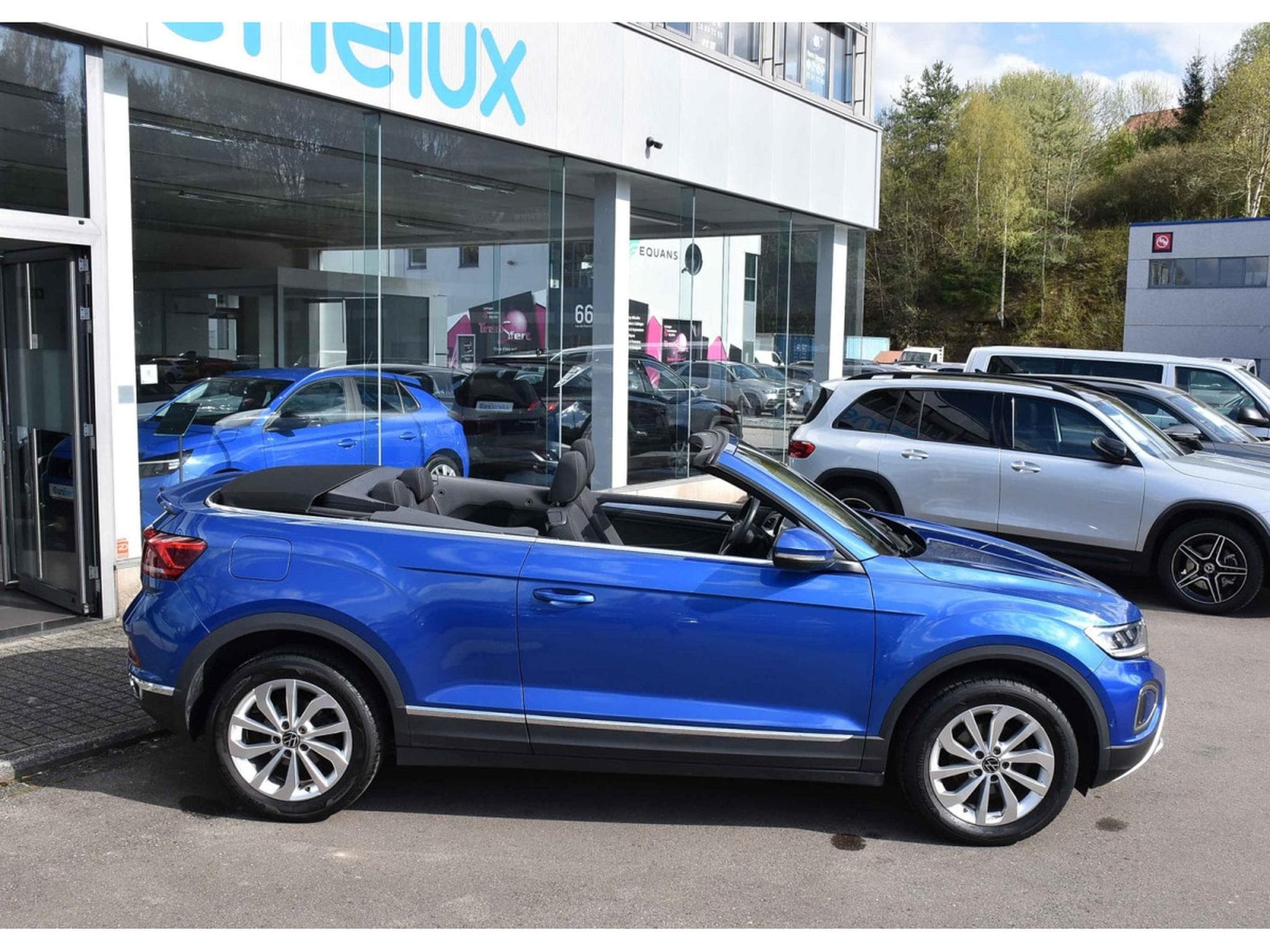 VW T-Roc Cabrio 1.5 TSI Style ACC LANE PACK HIVER GPS PARK CAM 1° M. (2022) - Photo 3