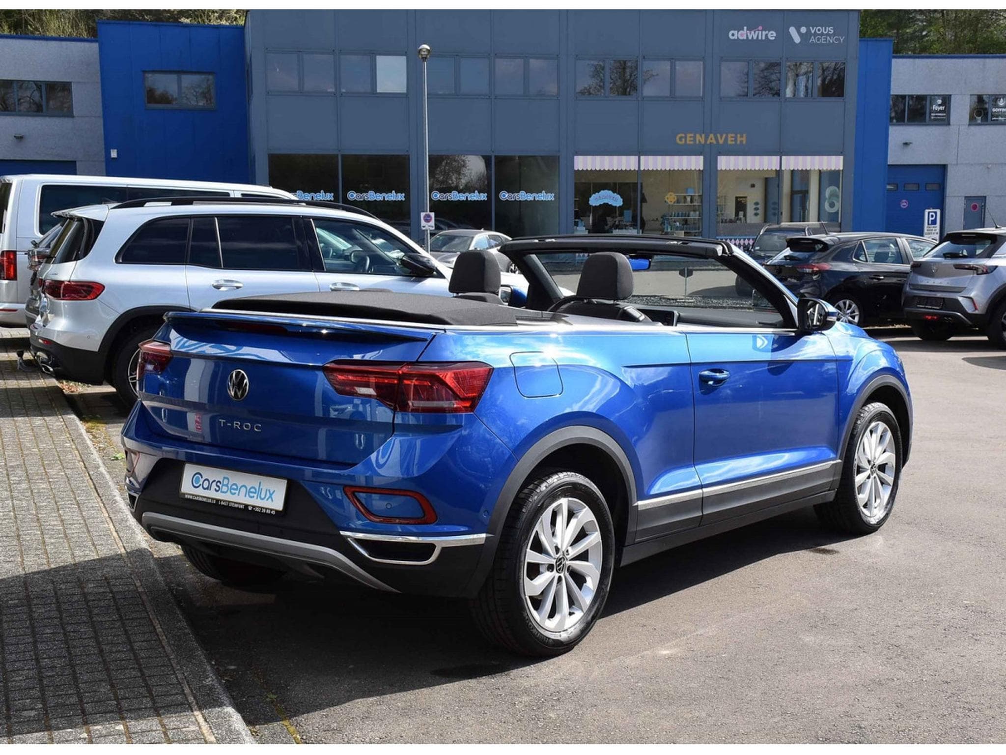 VW T-Roc Cabrio 1.5 TSI Style ACC LANE PACK HIVER GPS PARK CAM 1° M. (2022) - Photo 5