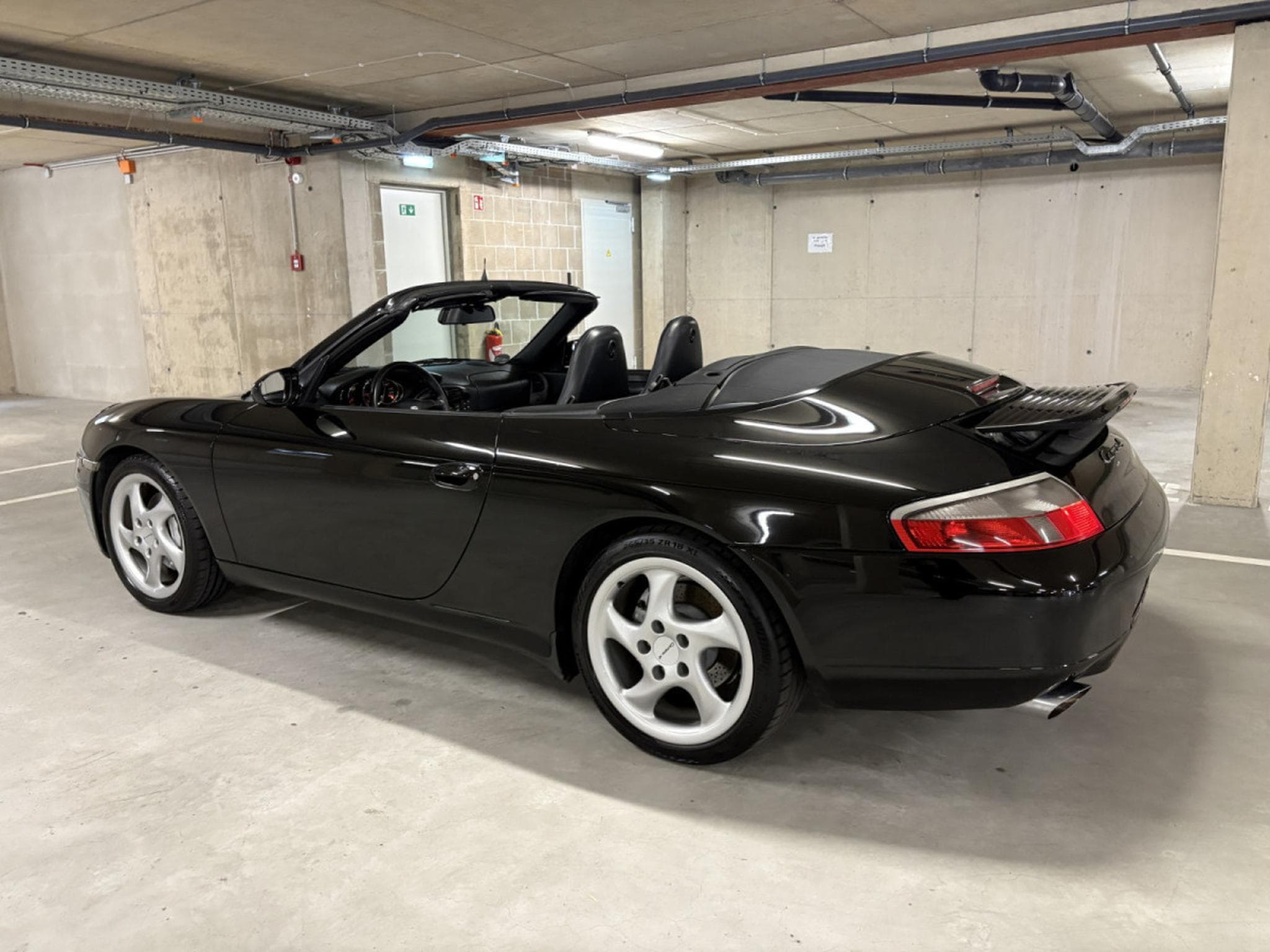 Porsche 911 CARRERA 4 CABRIOLET 3.4 FLAT6 / BVM (2000) - Photo 11