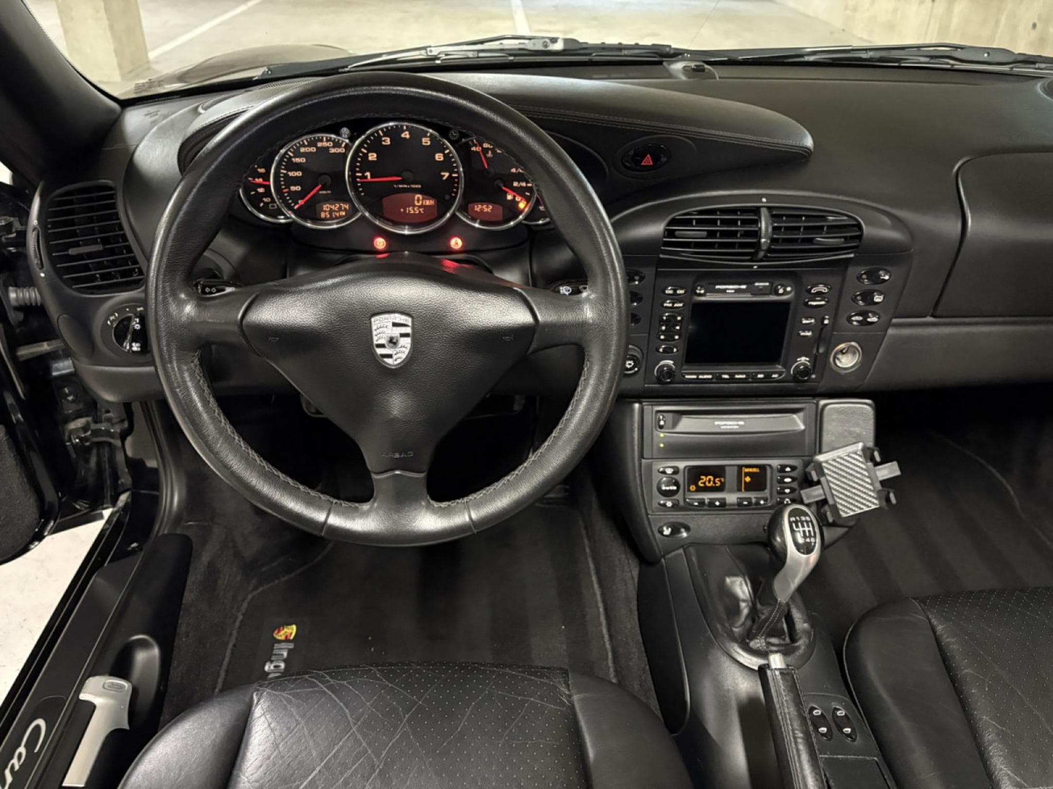 Porsche 911 CARRERA 4 CABRIOLET 3.4 FLAT6 / BVM (2000) - Photo 20