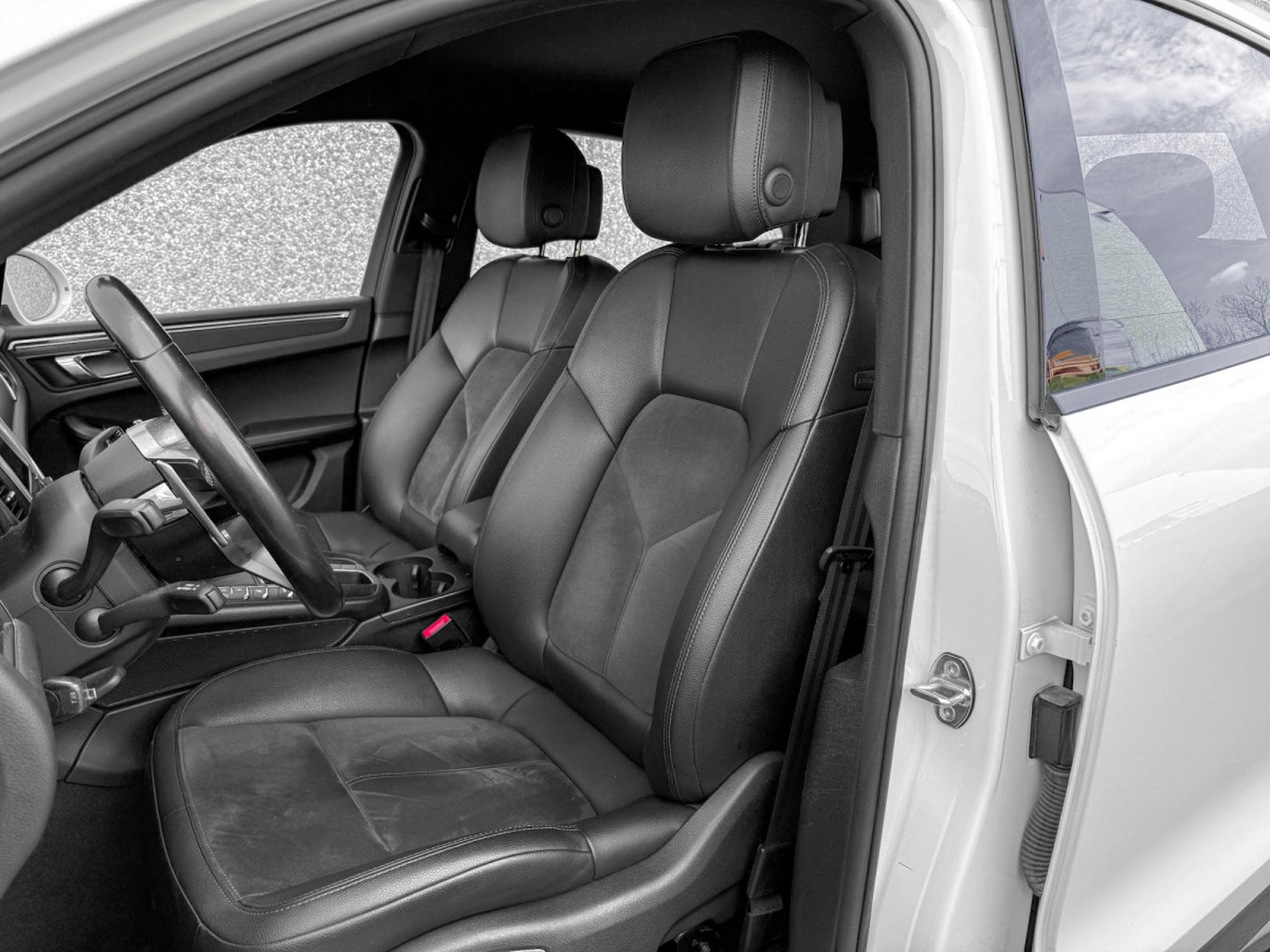 Porsche Macan Macan/Camera/18/Bi-Xenon/(PDLS)/Alcantara (2017) - Photo 10