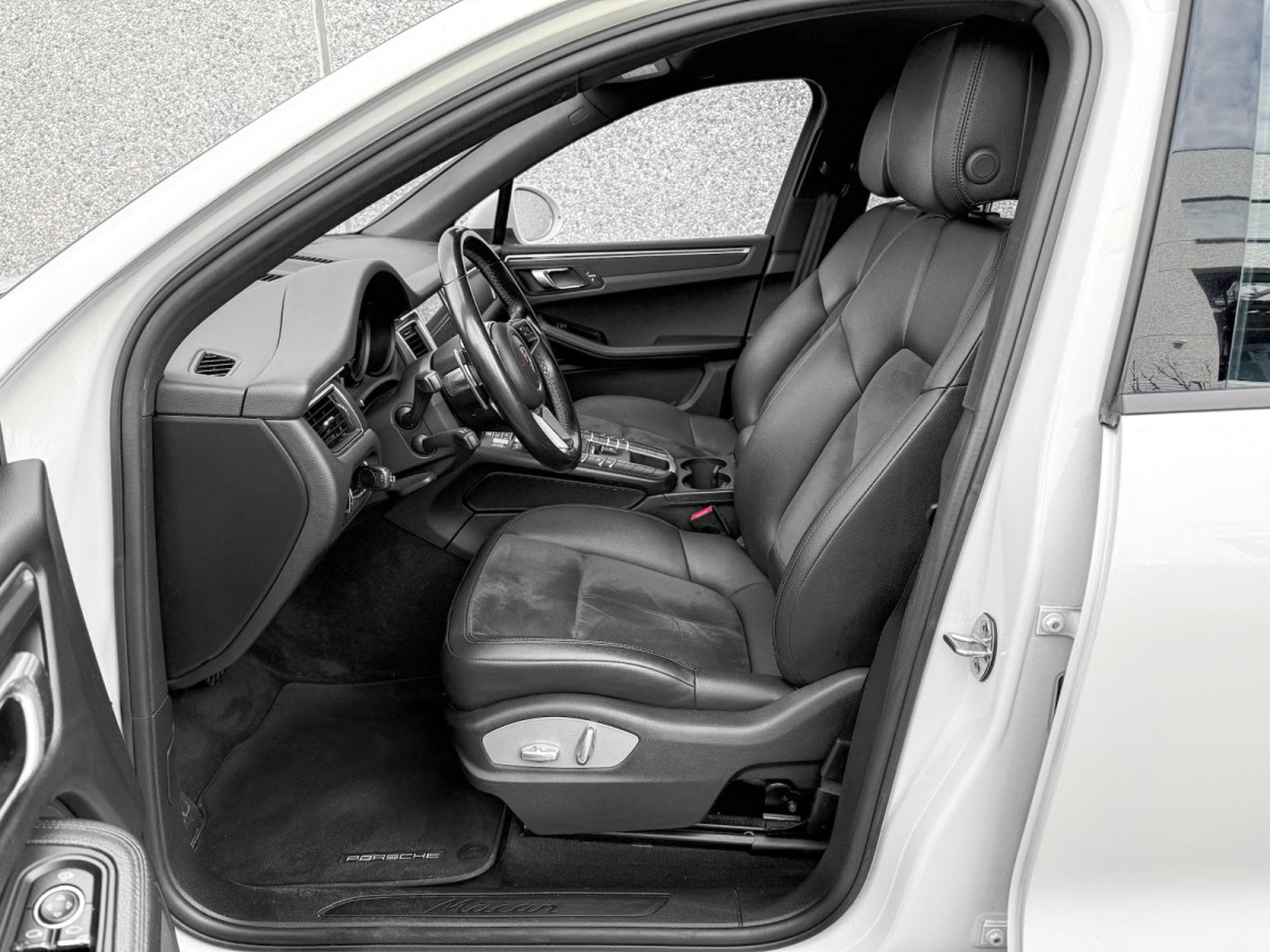 Porsche Macan Macan/Camera/18/Bi-Xenon/(PDLS)/Alcantara (2017) - Photo 4
