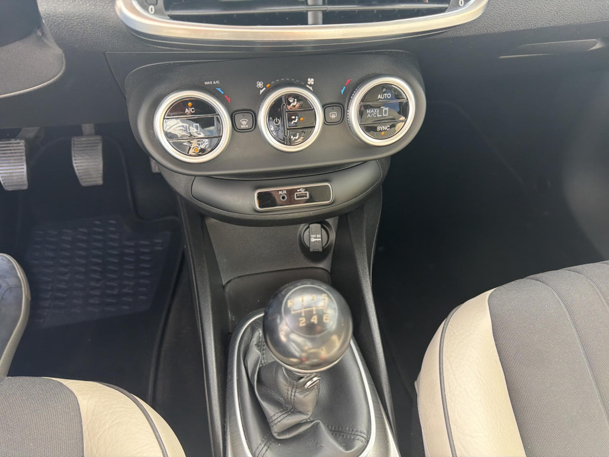 Fiat 500X 1.4T 136CV BM6 (2016) - Photo 17