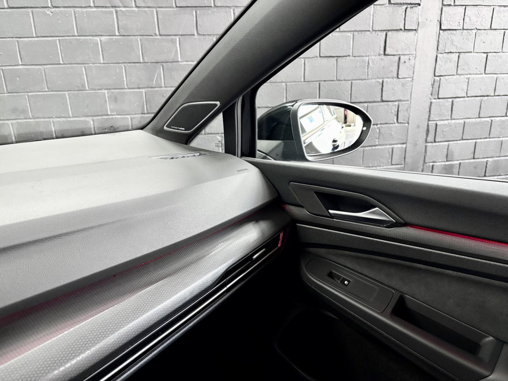 VW Golf GTD 2.0 TDI DSG7 200 CV *PANO* MATRIX * HARMAN * (2024) - Photo 23