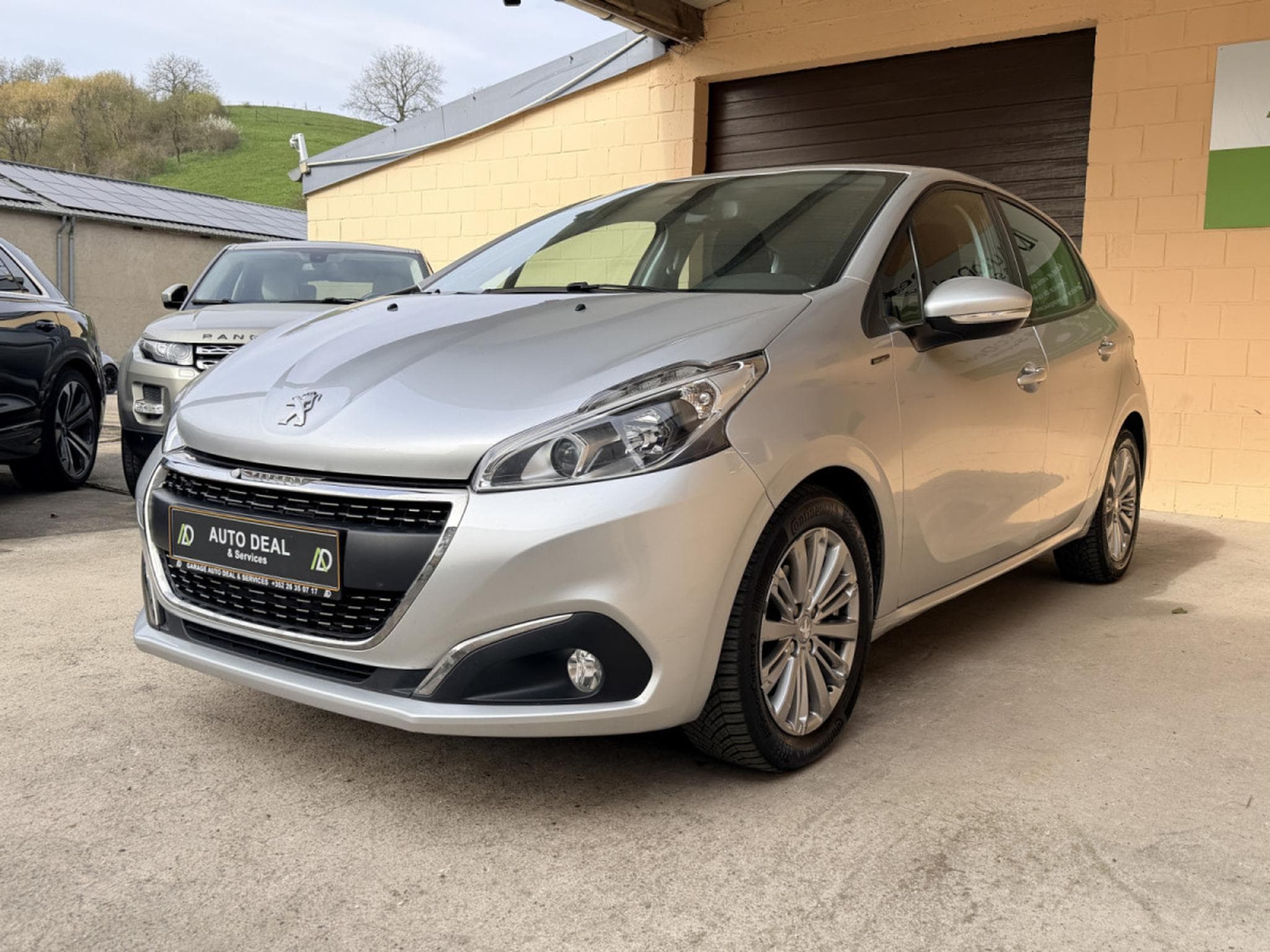 Peugeot 208 1.2 Signature 45.000km (2018) - Photo 3
