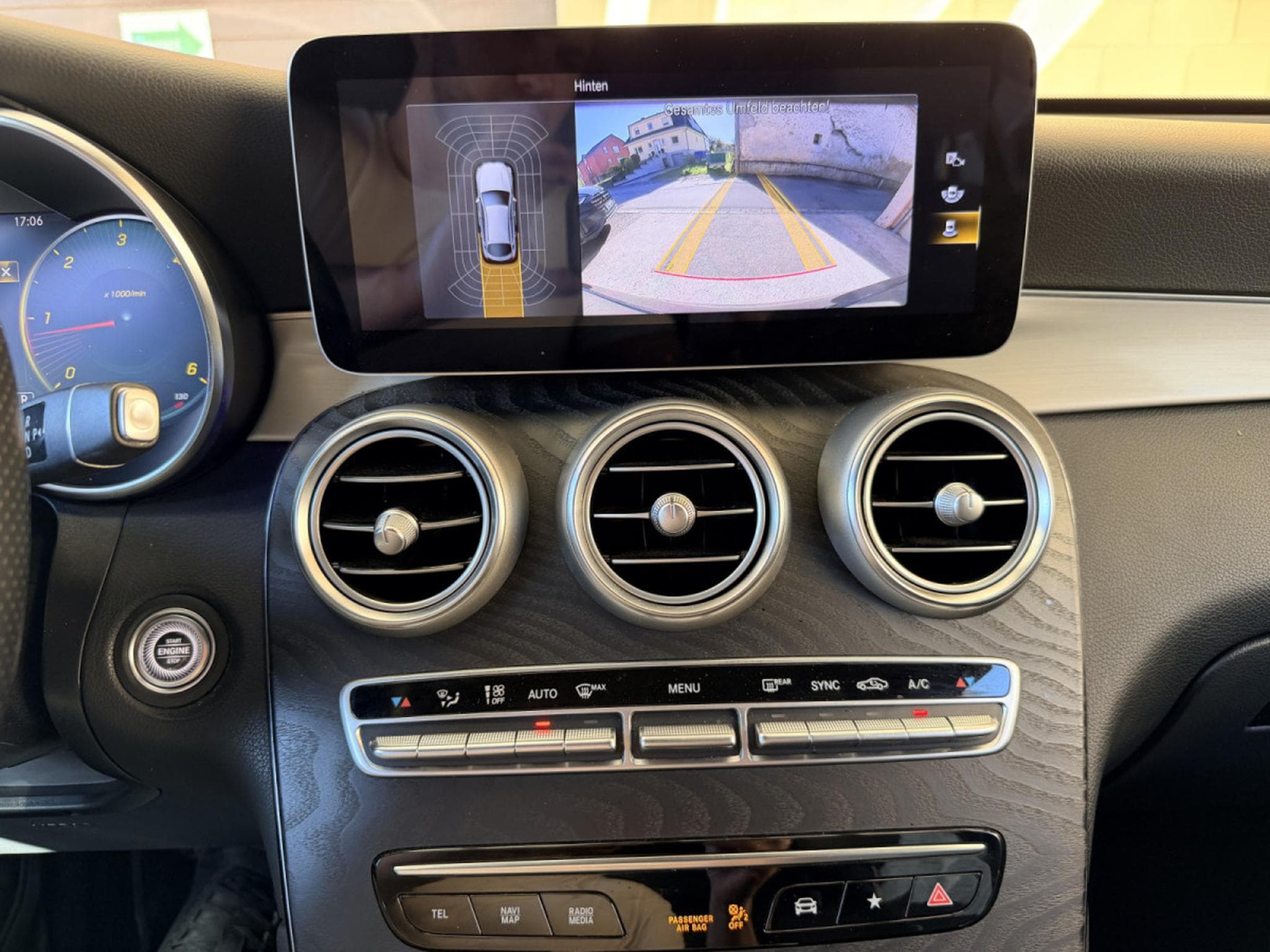 Mercedes GLC 200 4 MATIC Pack-Amg 163cv (2021) - Photo 12