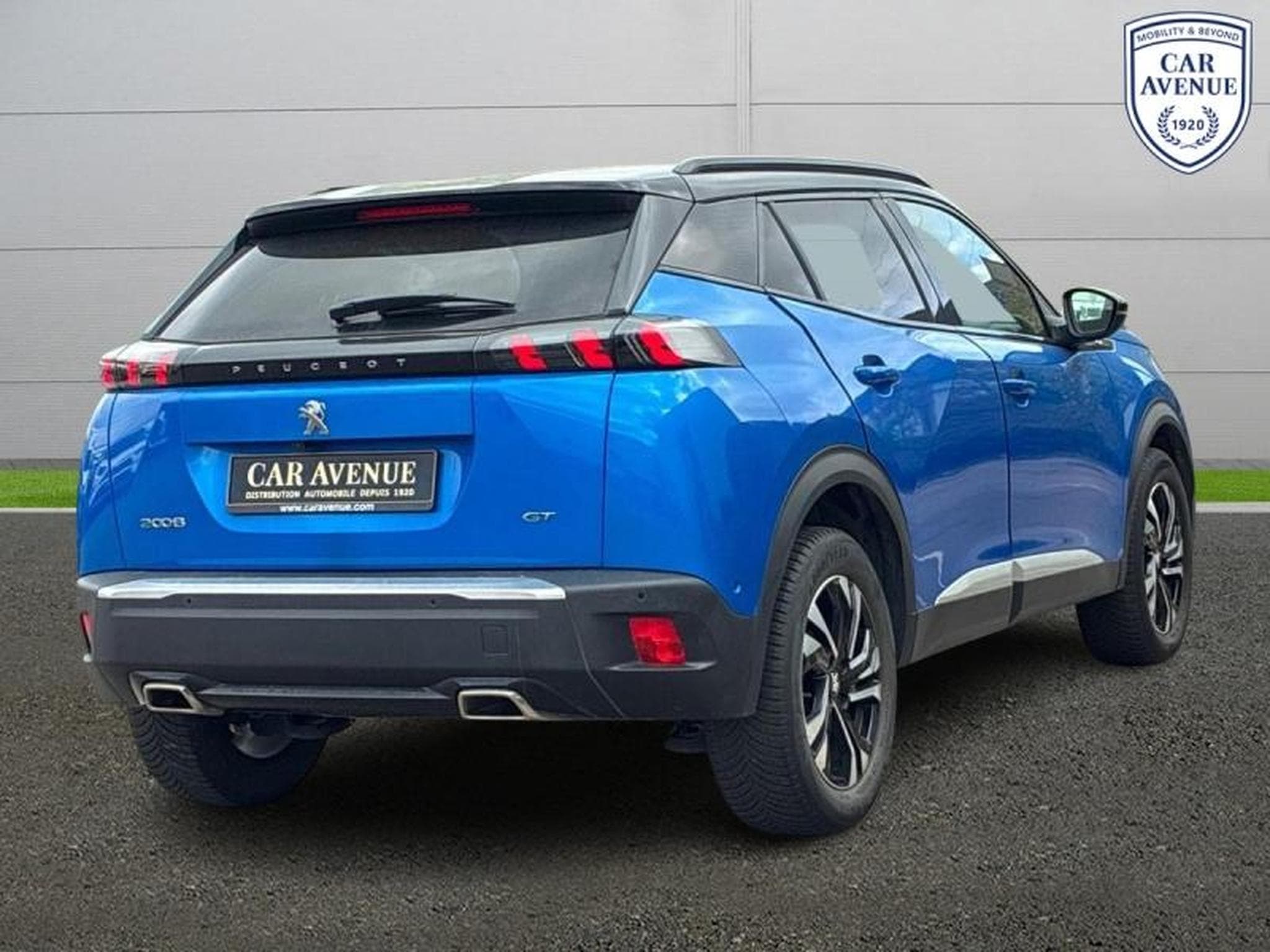 PEUGEOT 2008 1.2 PureTech 130ch S&S GT (2022) - Photo 2