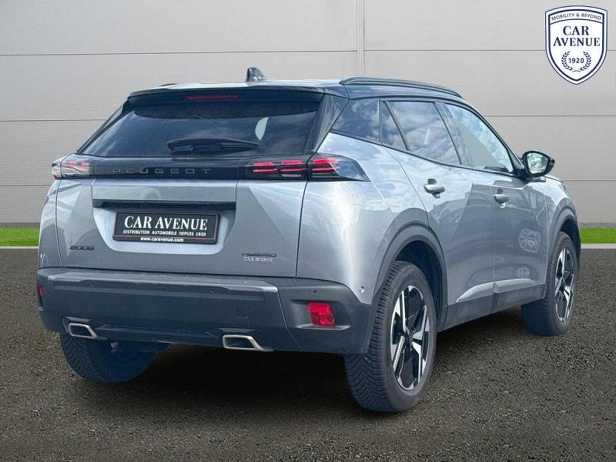 PEUGEOT 2008 1.2 Hybrid 145ch GT e-DCS6 (2025) - Photo 3