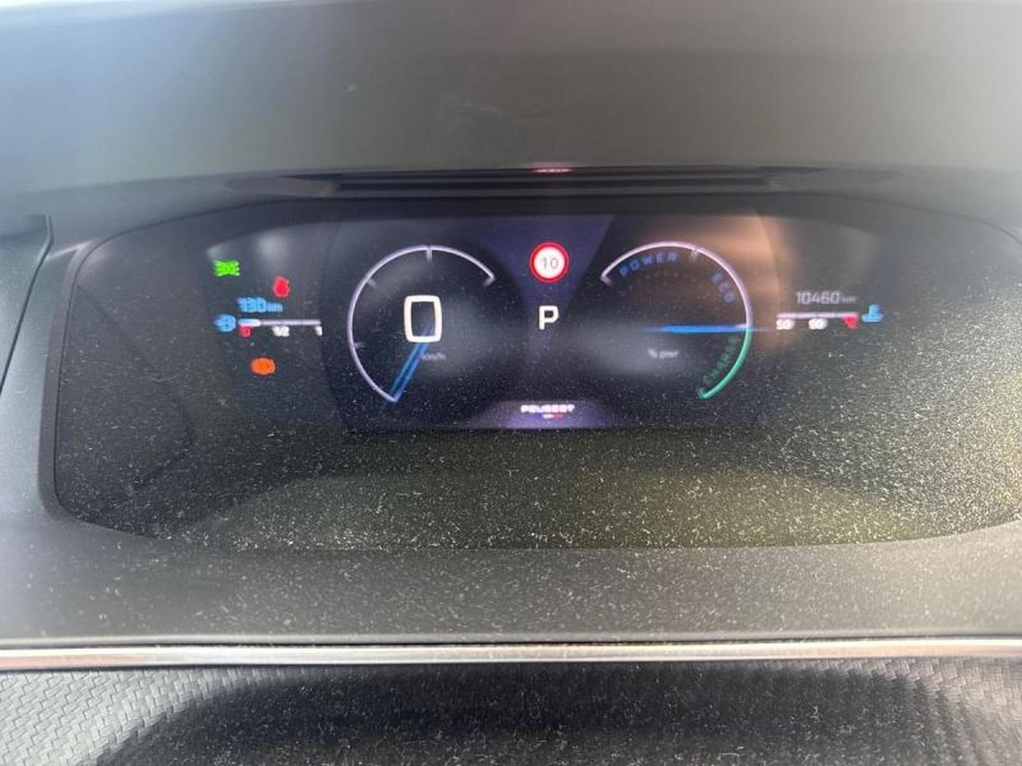 PEUGEOT 2008 1.2 Hybrid 145ch GT e-DCS6 (2025) - Photo 4