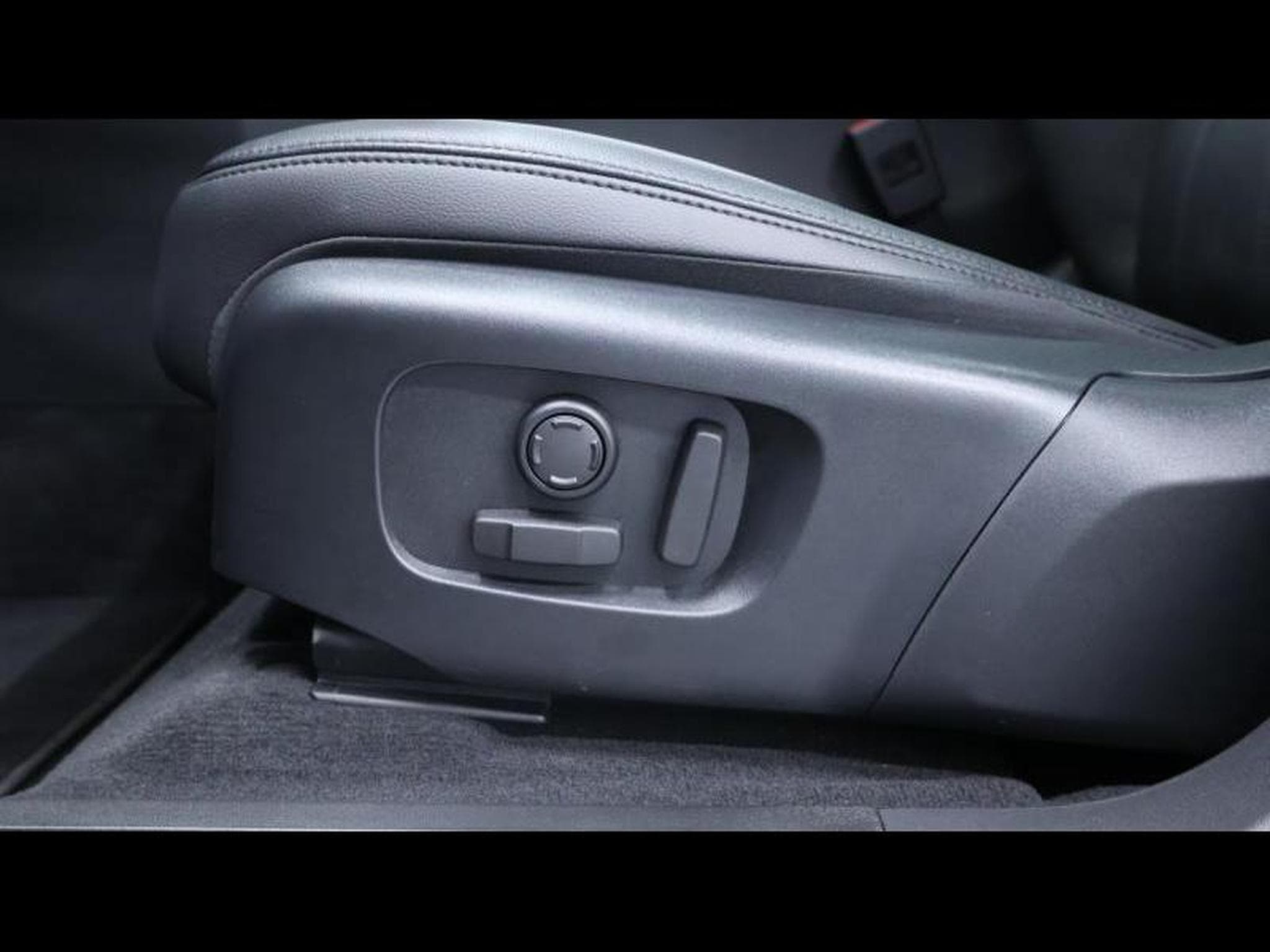 Land-Rover Range Rover Evoque D200 Dynamic SE AWD Auto (2024) - Photo 25