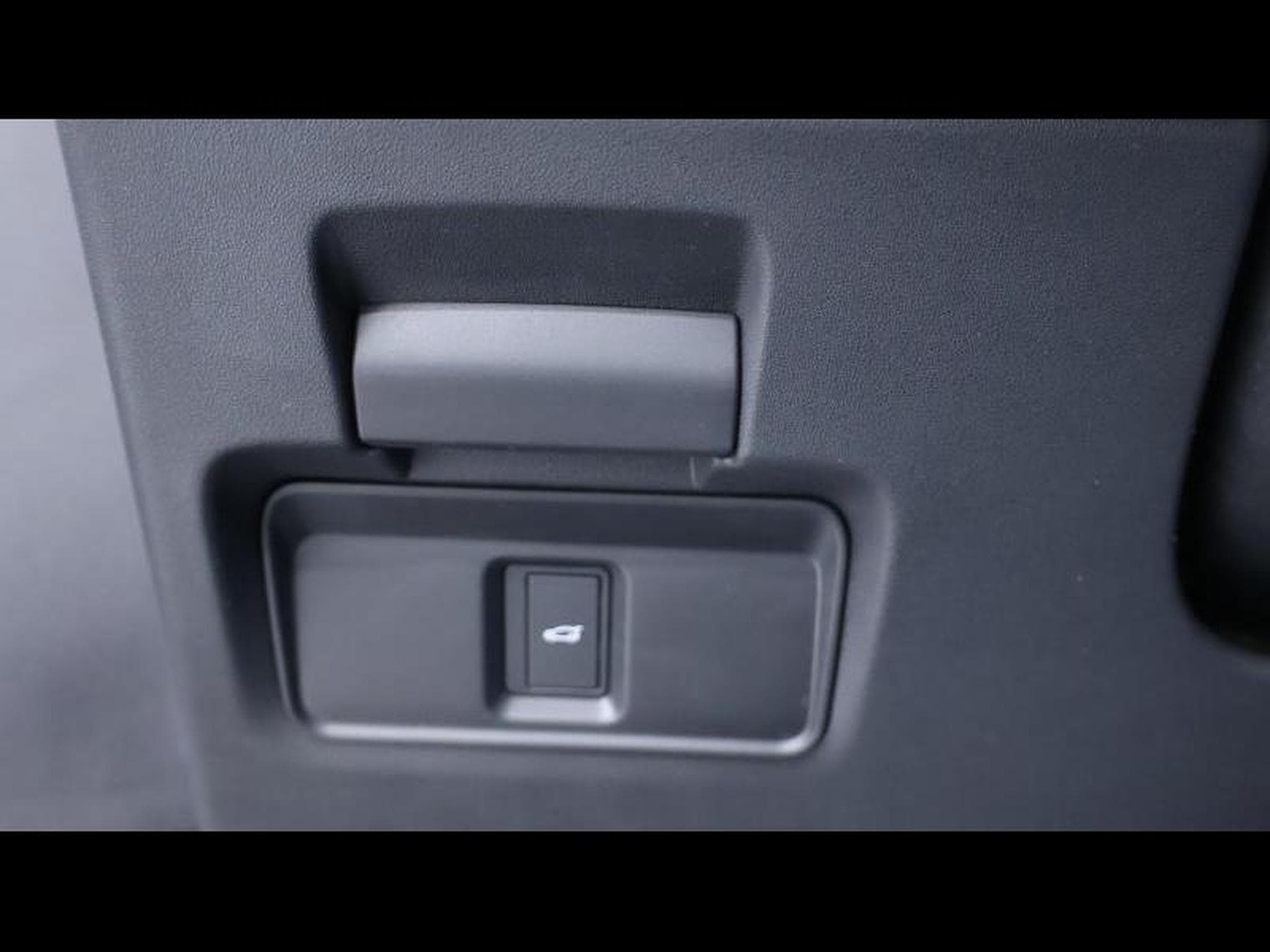 Land-Rover Range Rover Evoque D200 Dynamic SE AWD Auto (2024) - Photo 28