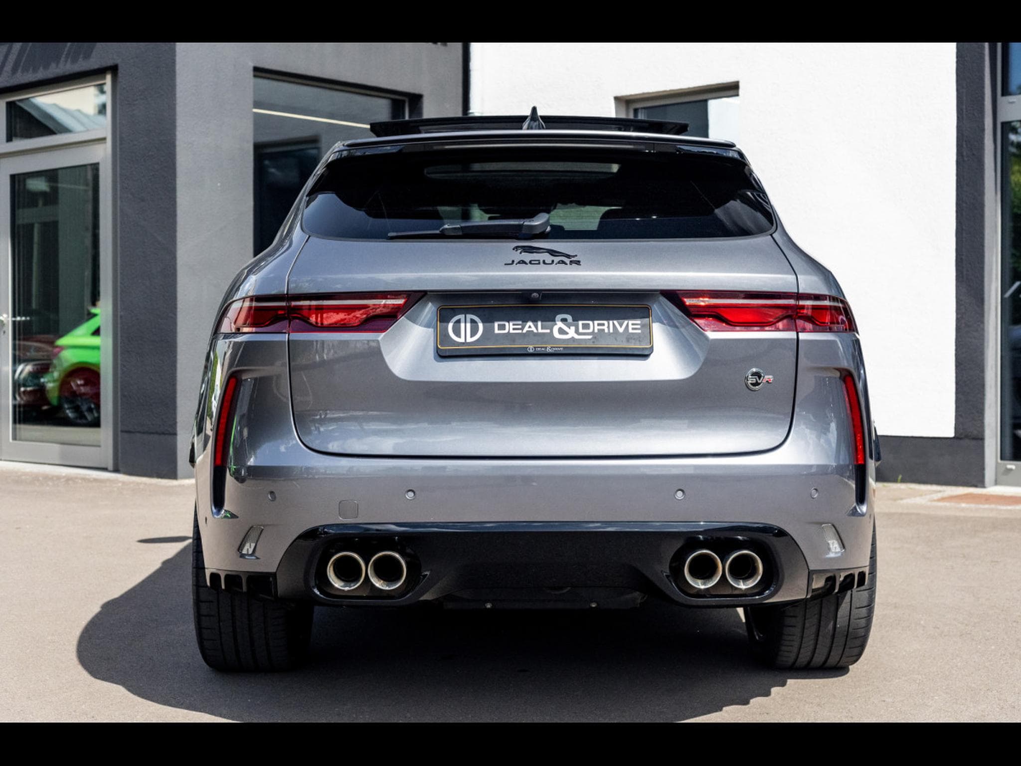Jaguar F-Pace 5.0 SUPERCHARGED P550 SVR AWD – EIGER GREY METALLIC – WARRAN (2024) - Photo 4