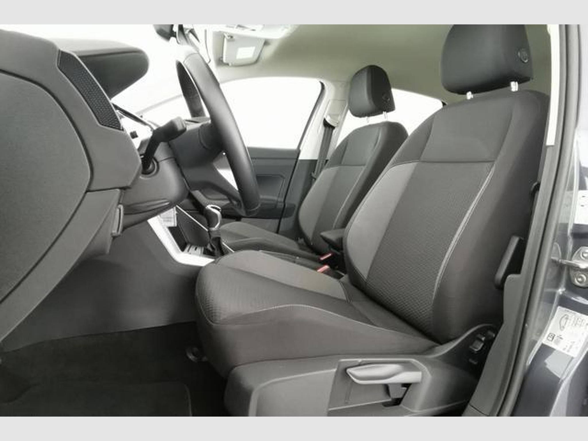 VW Polo LIFE (2025) - Photo 9