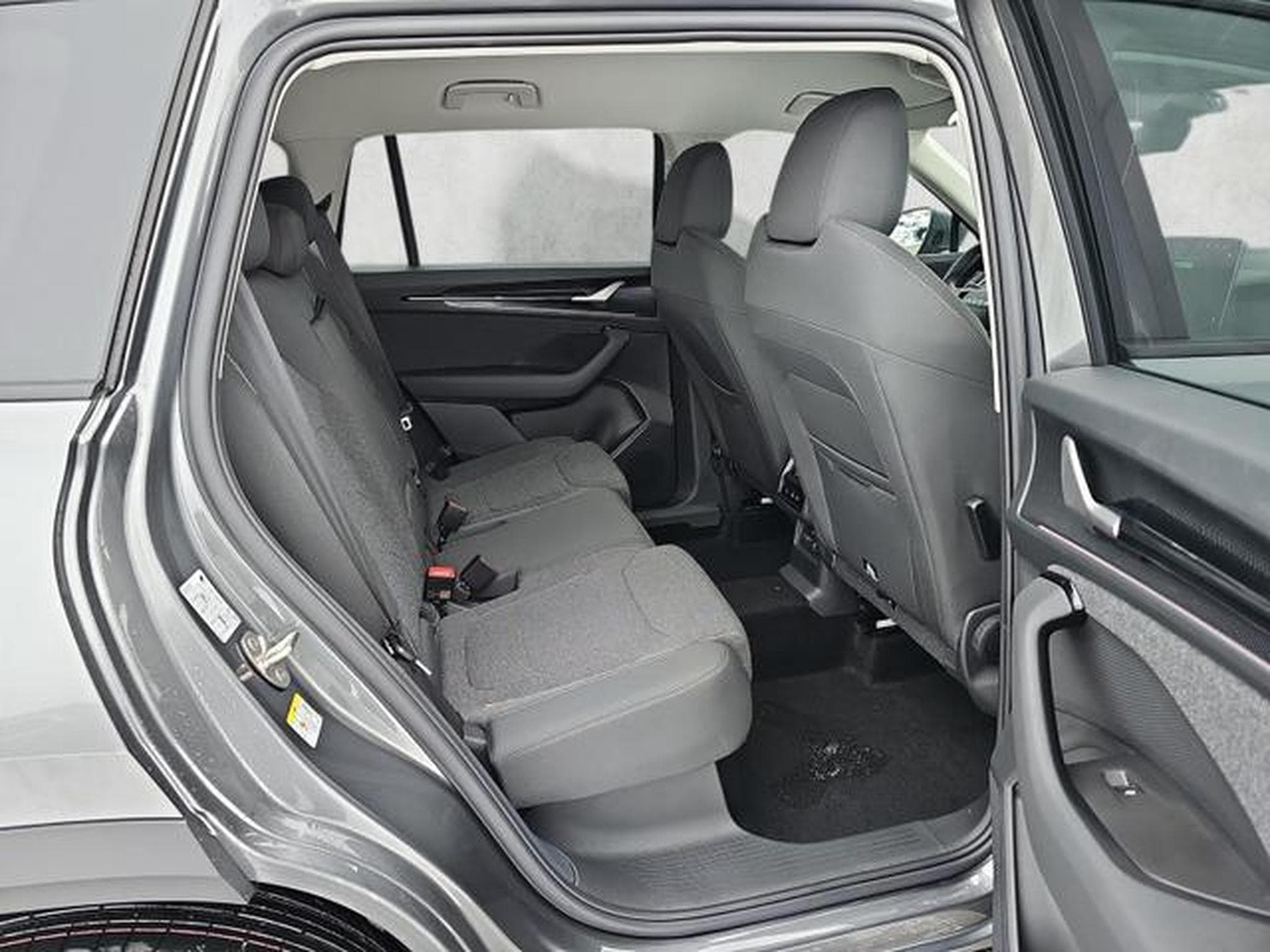 Skoda Kodiaq 1.5 TSI iV 150 kW Selection (2026) - Photo 12