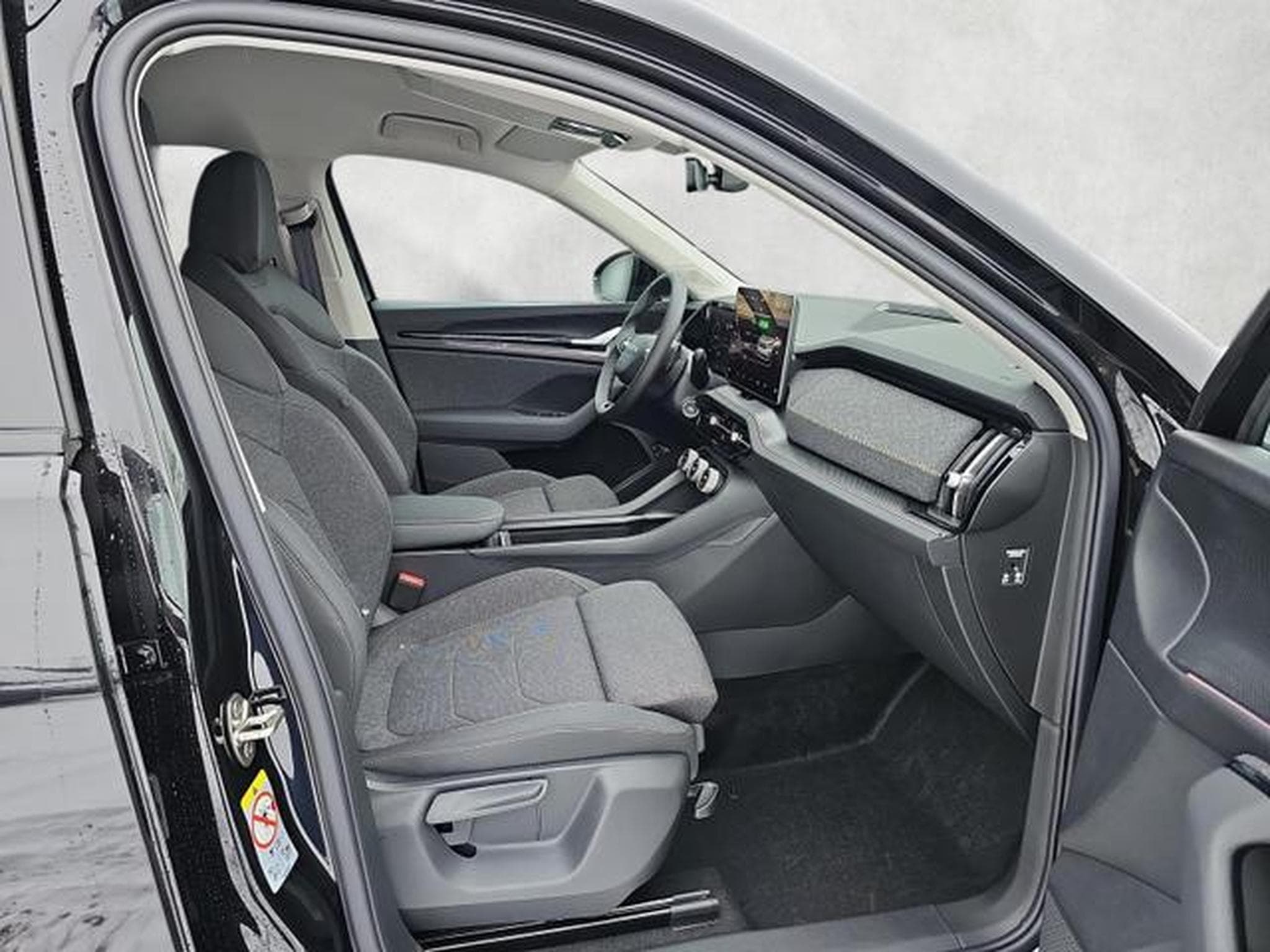 Skoda Kodiaq 1.5 TSI iV 150 kW Selection (2026) - Photo 10