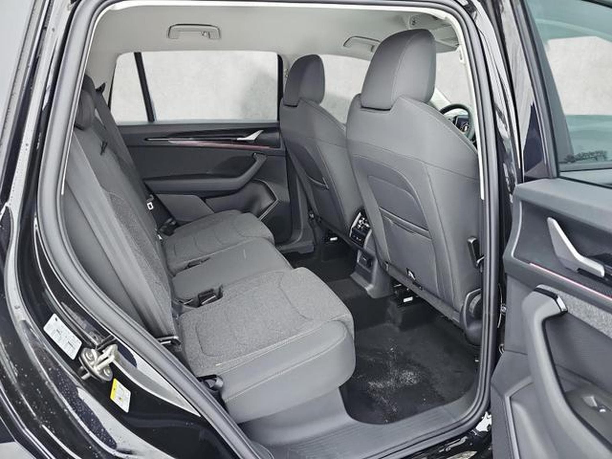 Skoda Kodiaq 1.5 TSI iV 150 kW Selection (2026) - Photo 13