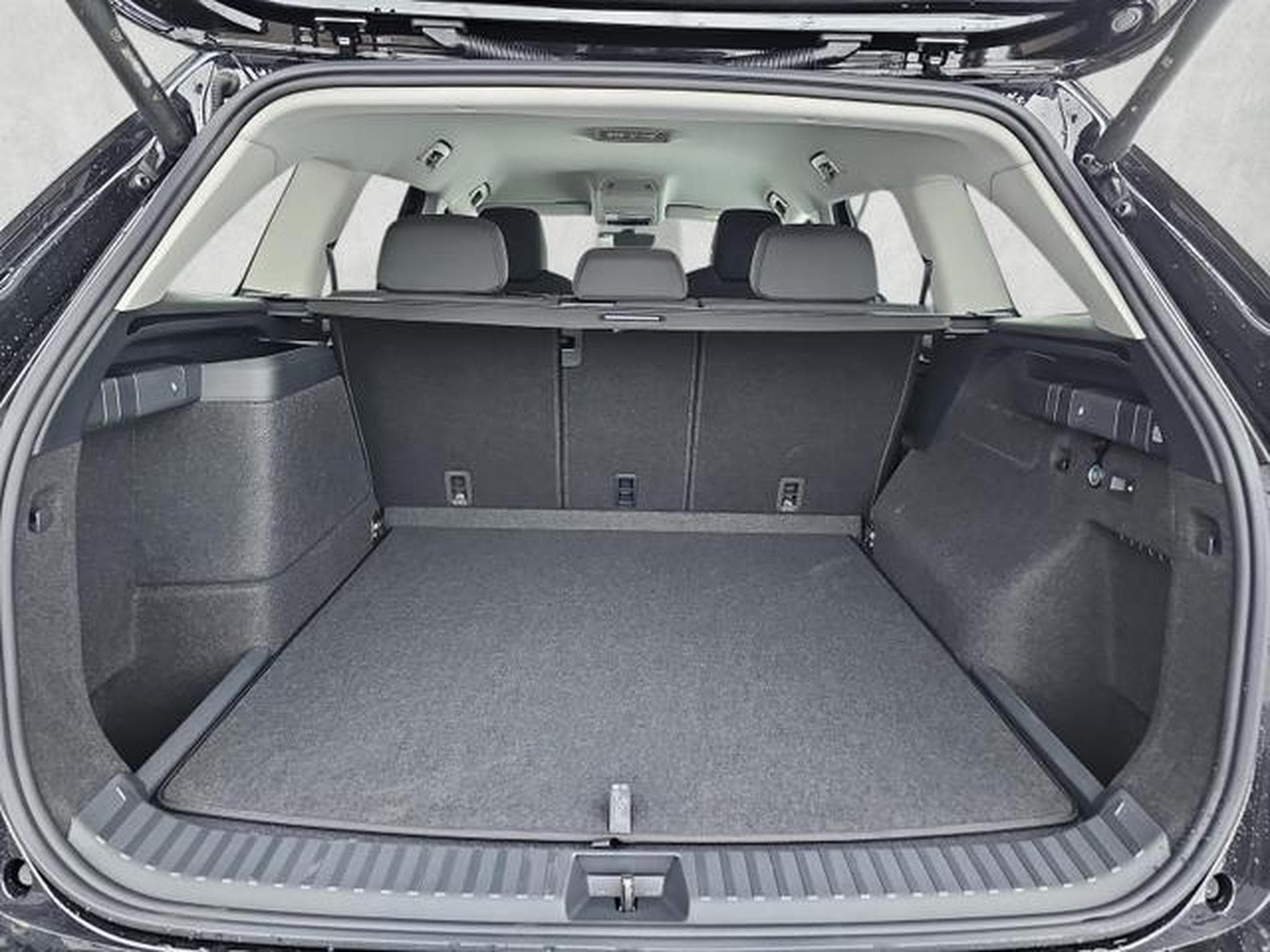 Skoda Kodiaq 1.5 TSI iV 150 kW Selection (2026) - Photo 14