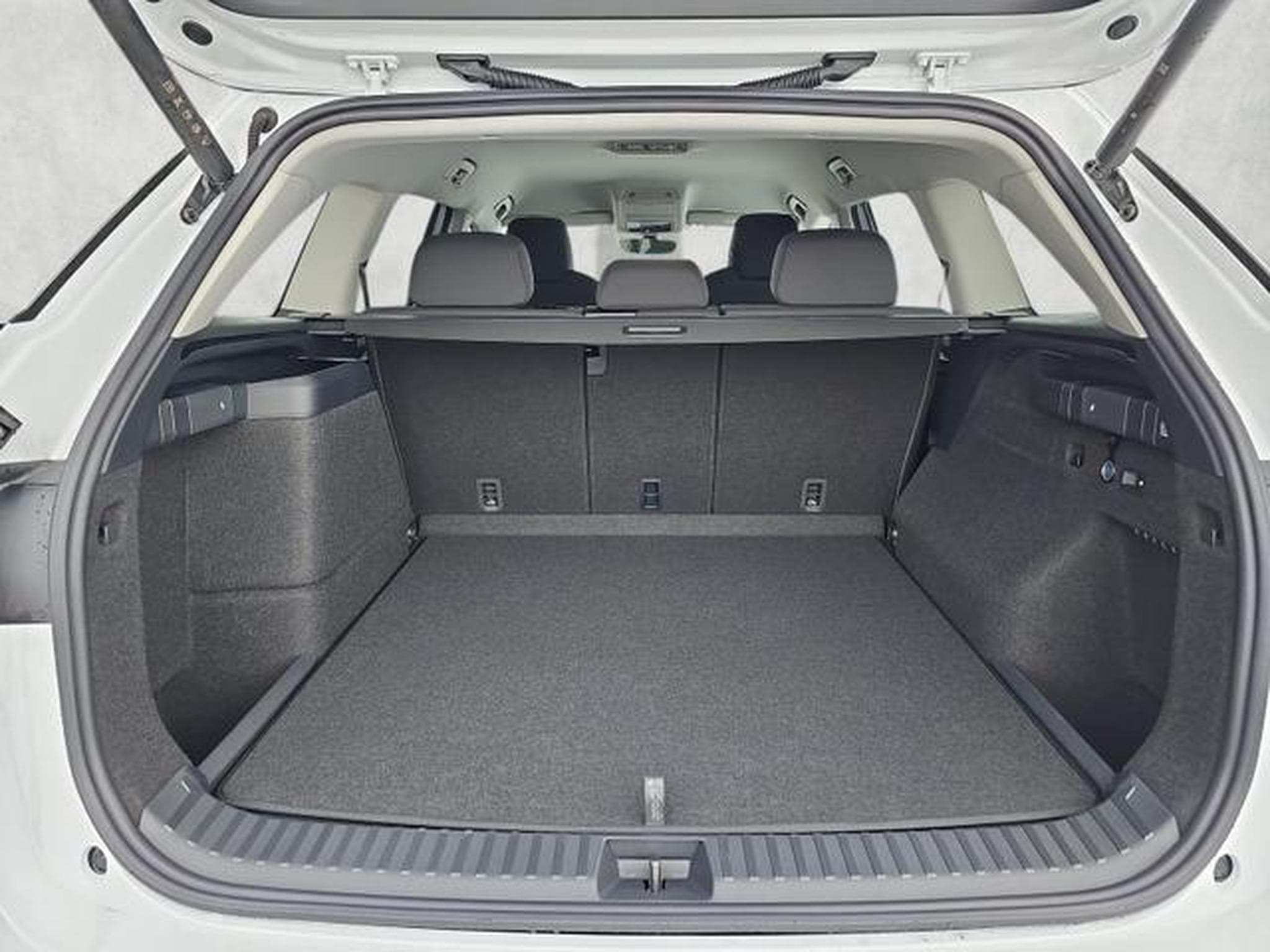 Skoda Kodiaq 1.5 TSI iV 150 kW Selection (2026) - Photo 14