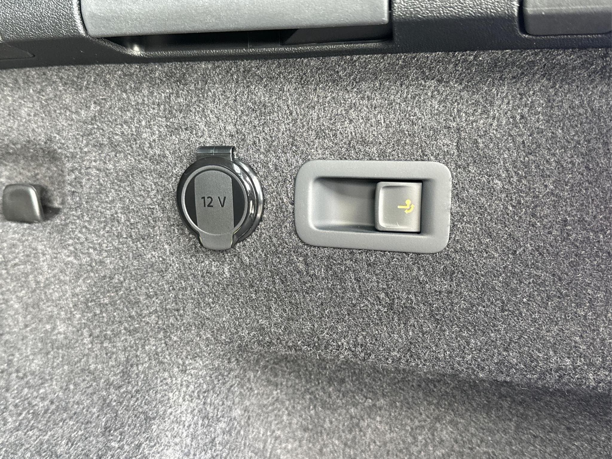 VW Tayron R-Line Edition Plus (2026) - Photo 13