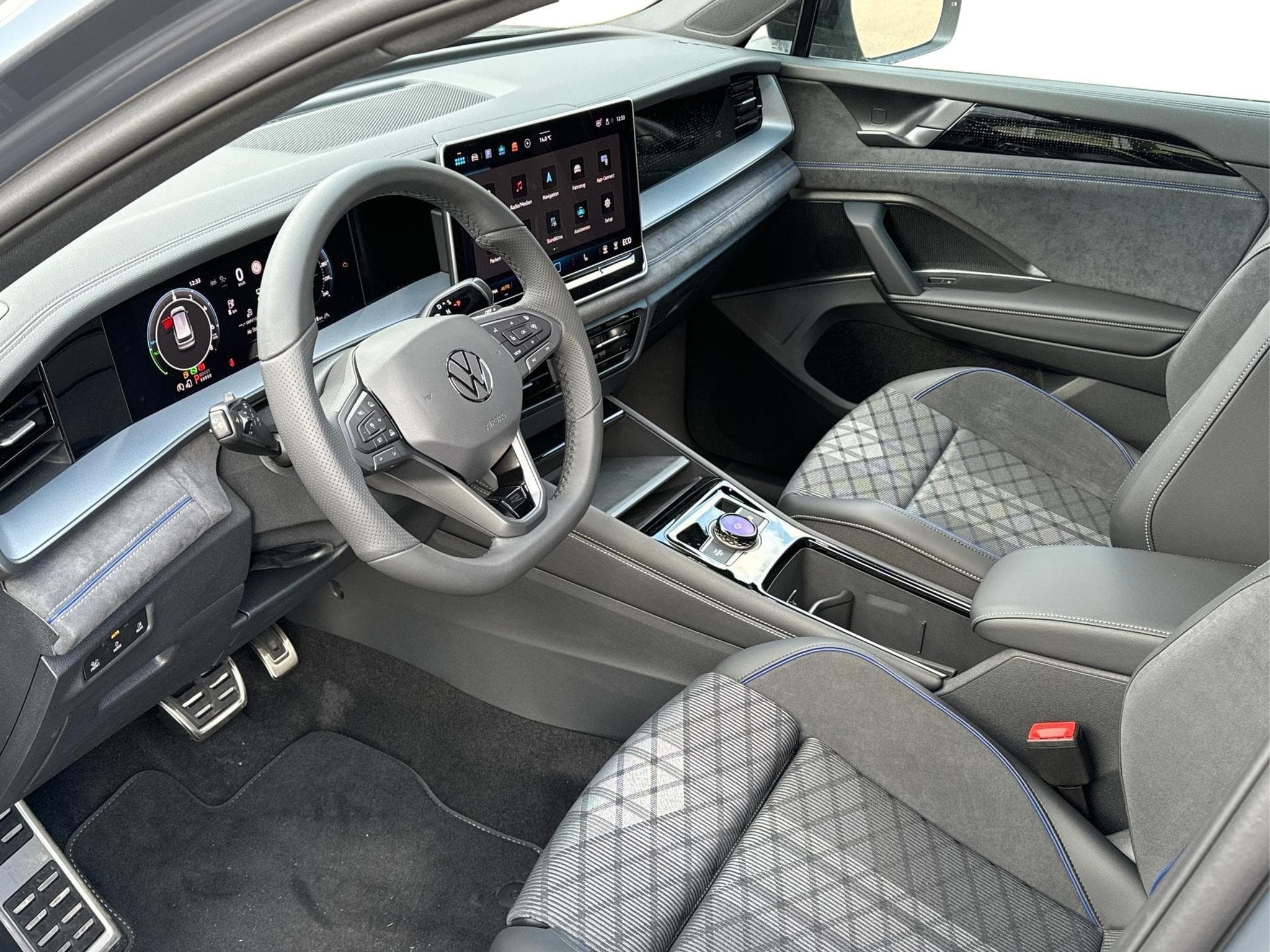 VW Tayron R-Line Edition Plus (2026) - Photo 9