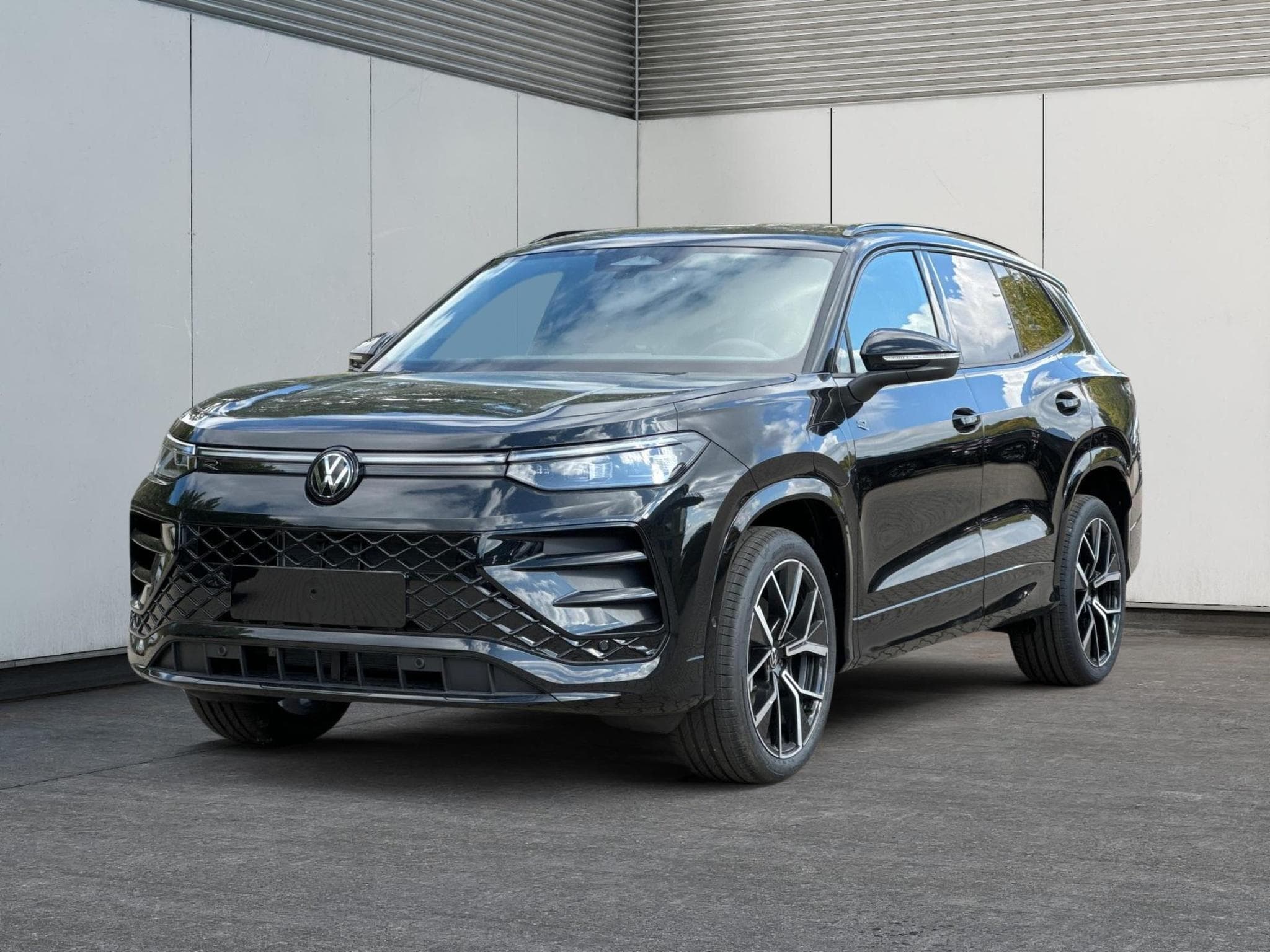 VW Tayron R-Line Edition Plus (2026) - Photo 1