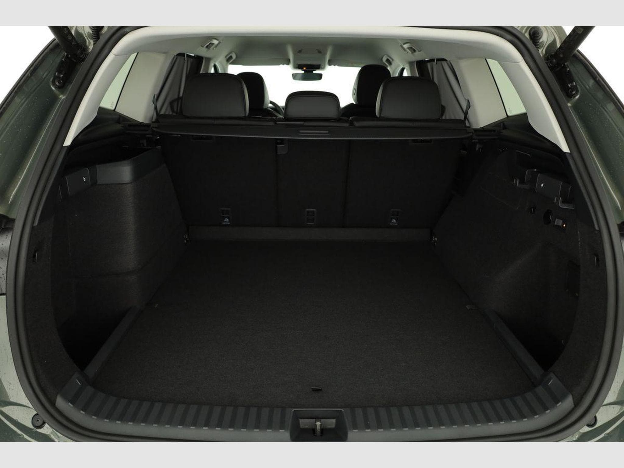 VW Tayron 1.5 TSI eHybrid 150 kW Life (2025) - Photo 11