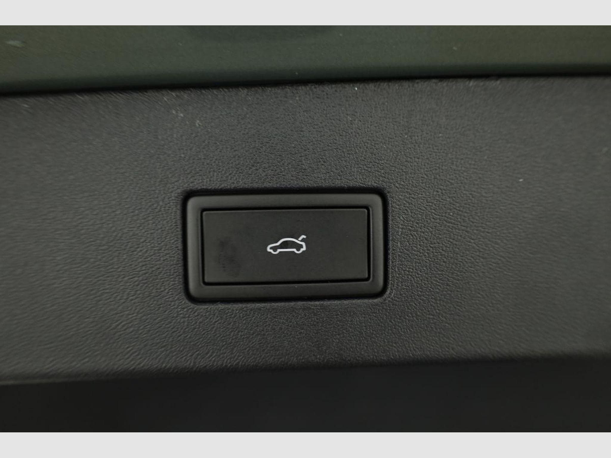 VW Tayron 1.5 TSI eHybrid 150 kW Life (2025) - Photo 12