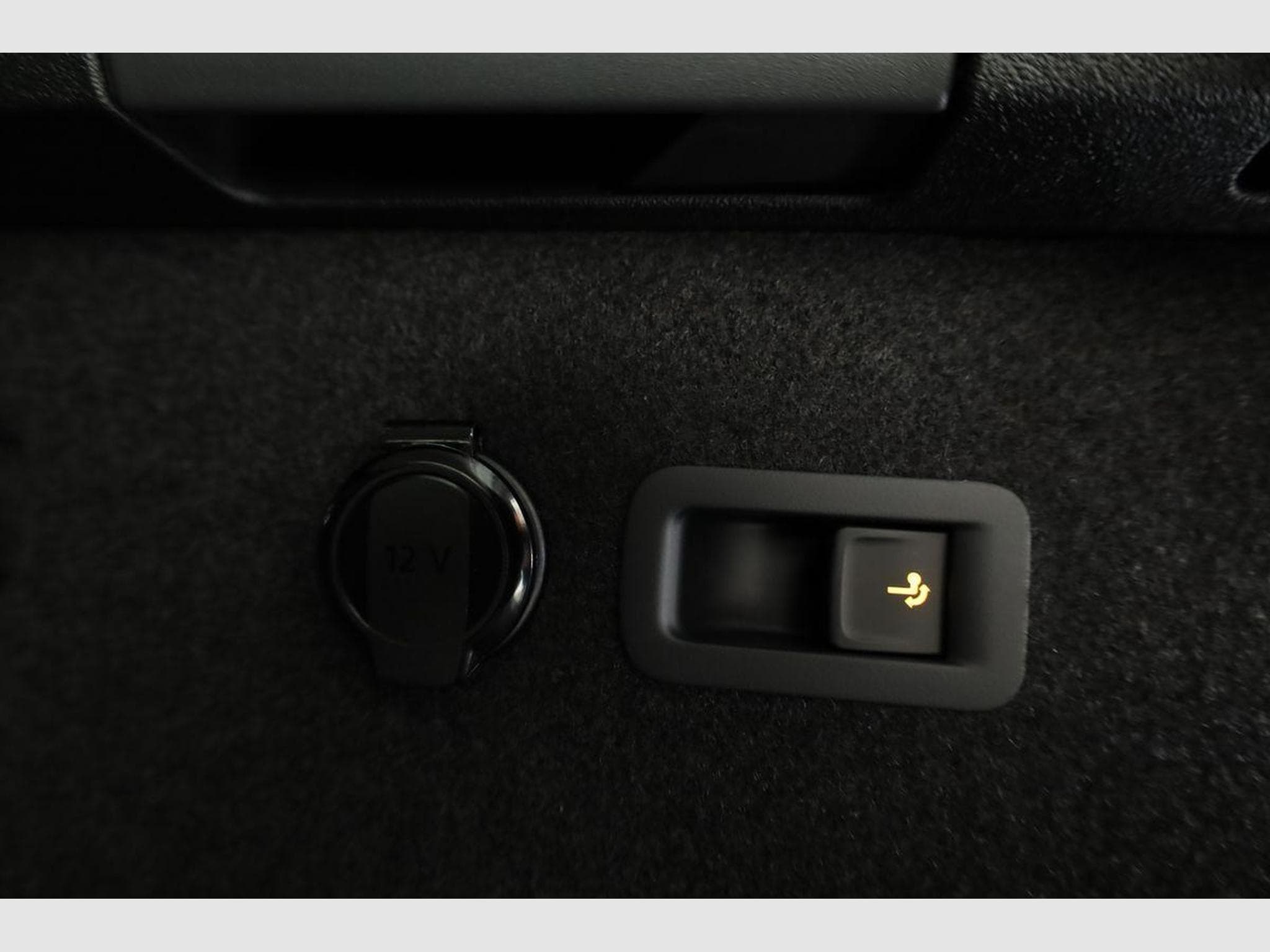 VW Tayron 1.5 TSI eHybrid 150 kW Life (2025) - Photo 13