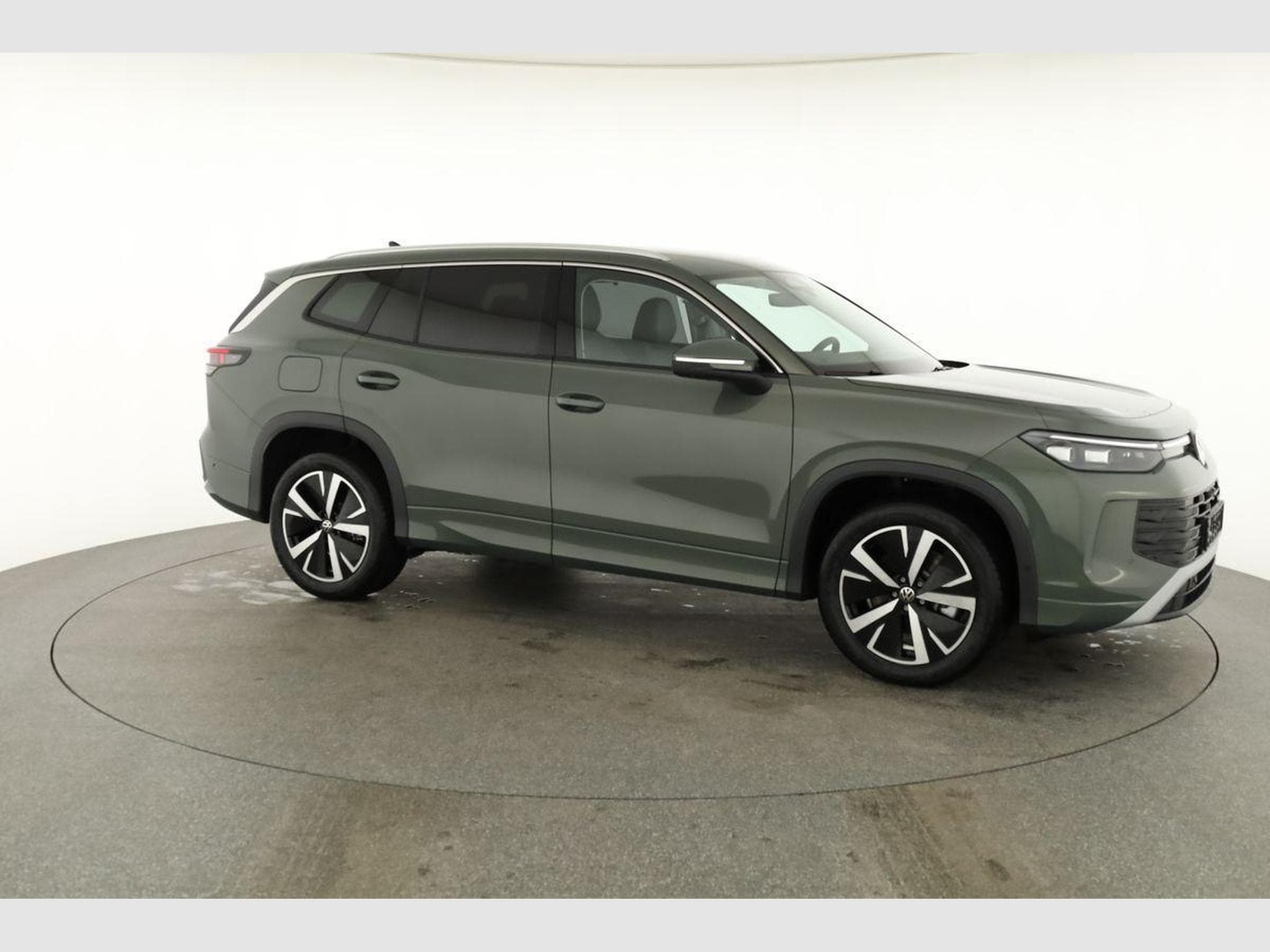 VW Tayron 1.5 TSI eHybrid 150 kW Life (2025) - Photo 24