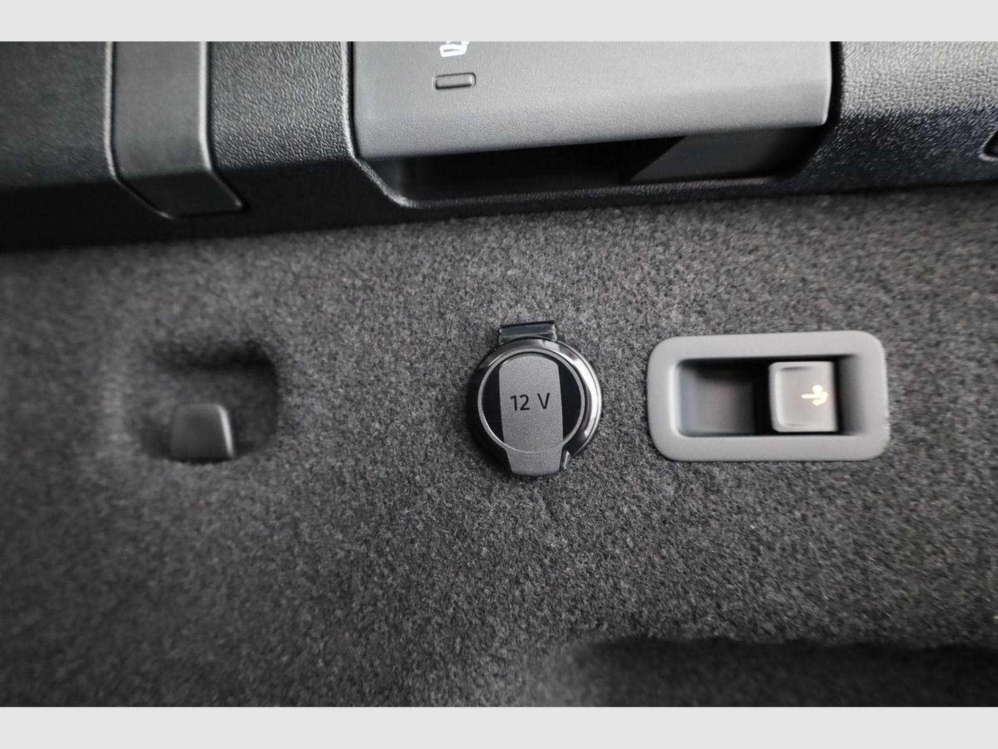 VW Tayron 1.5 TSI eHybrid 150 kW Life (2025) - Photo 12