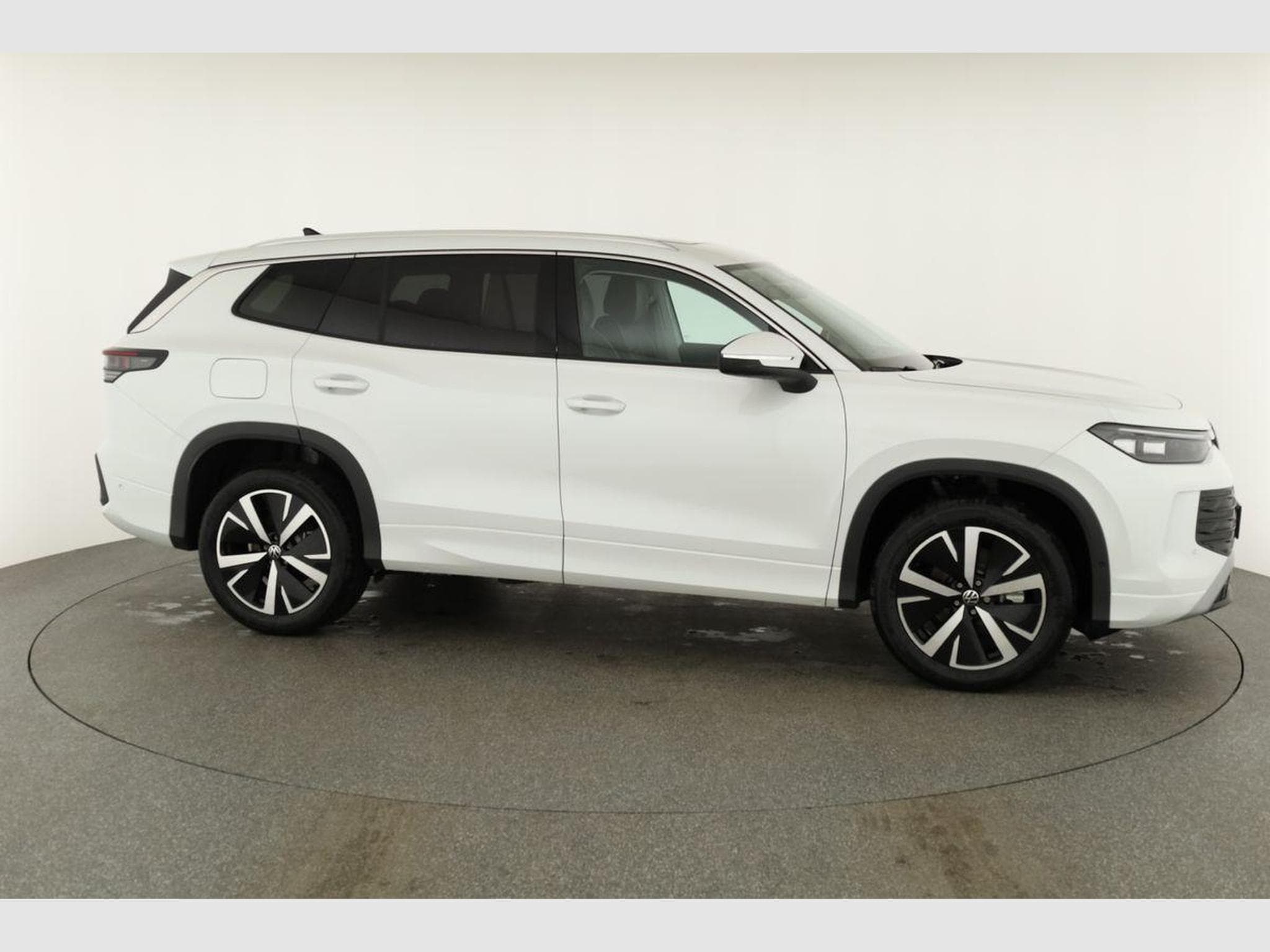 VW Tayron 1.5 TSI eHybrid 150 kW Life (2025) - Photo 24