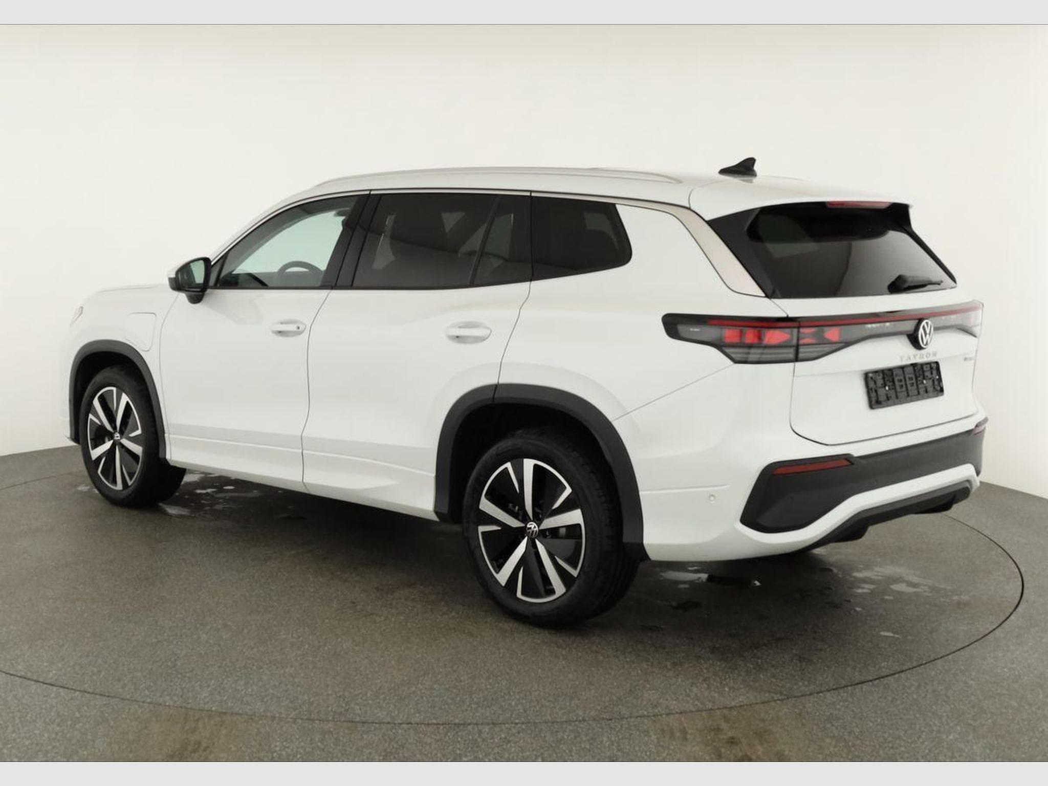 VW Tayron 1.5 TSI eHybrid 150 kW Life (2025) - Photo 3