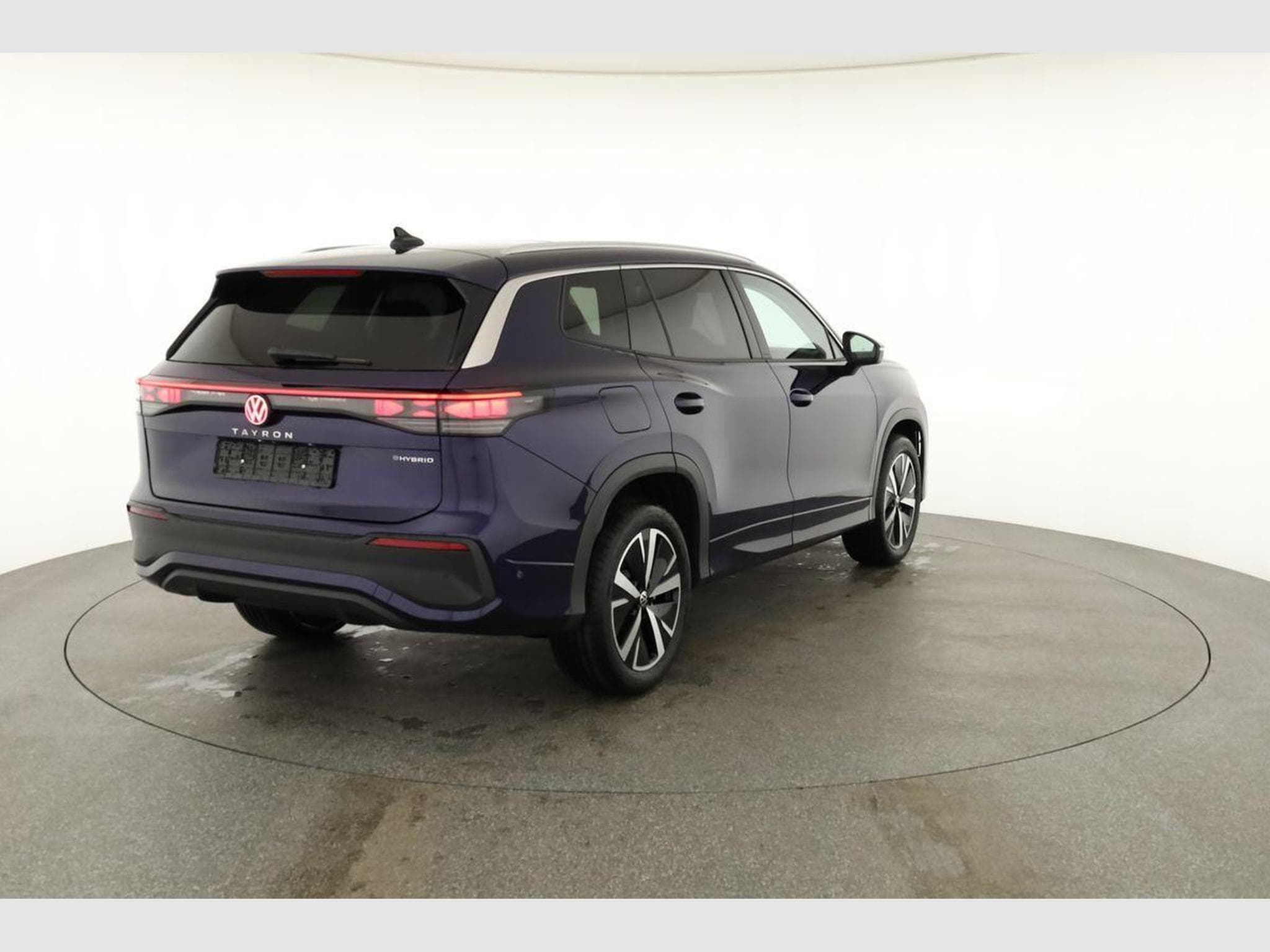 VW Tayron 1.5 TSI eHybrid 150 kW Life (2025) - Photo 18