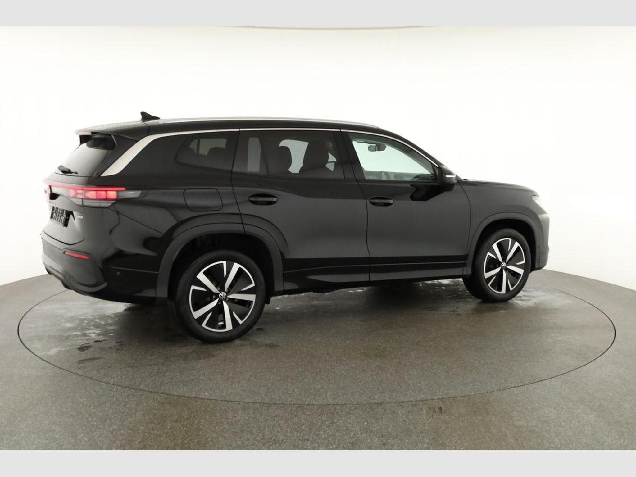 VW Tayron 1.5 TSI eHybrid 150 kW Life (2025) - Photo 21