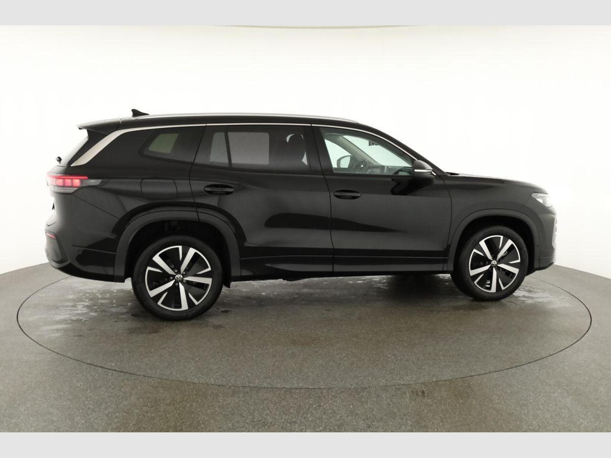 VW Tayron 1.5 TSI eHybrid 150 kW Life (2025) - Photo 22