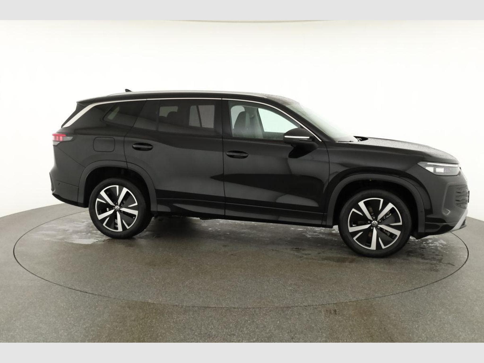 VW Tayron 1.5 TSI eHybrid 150 kW Life (2025) - Photo 24